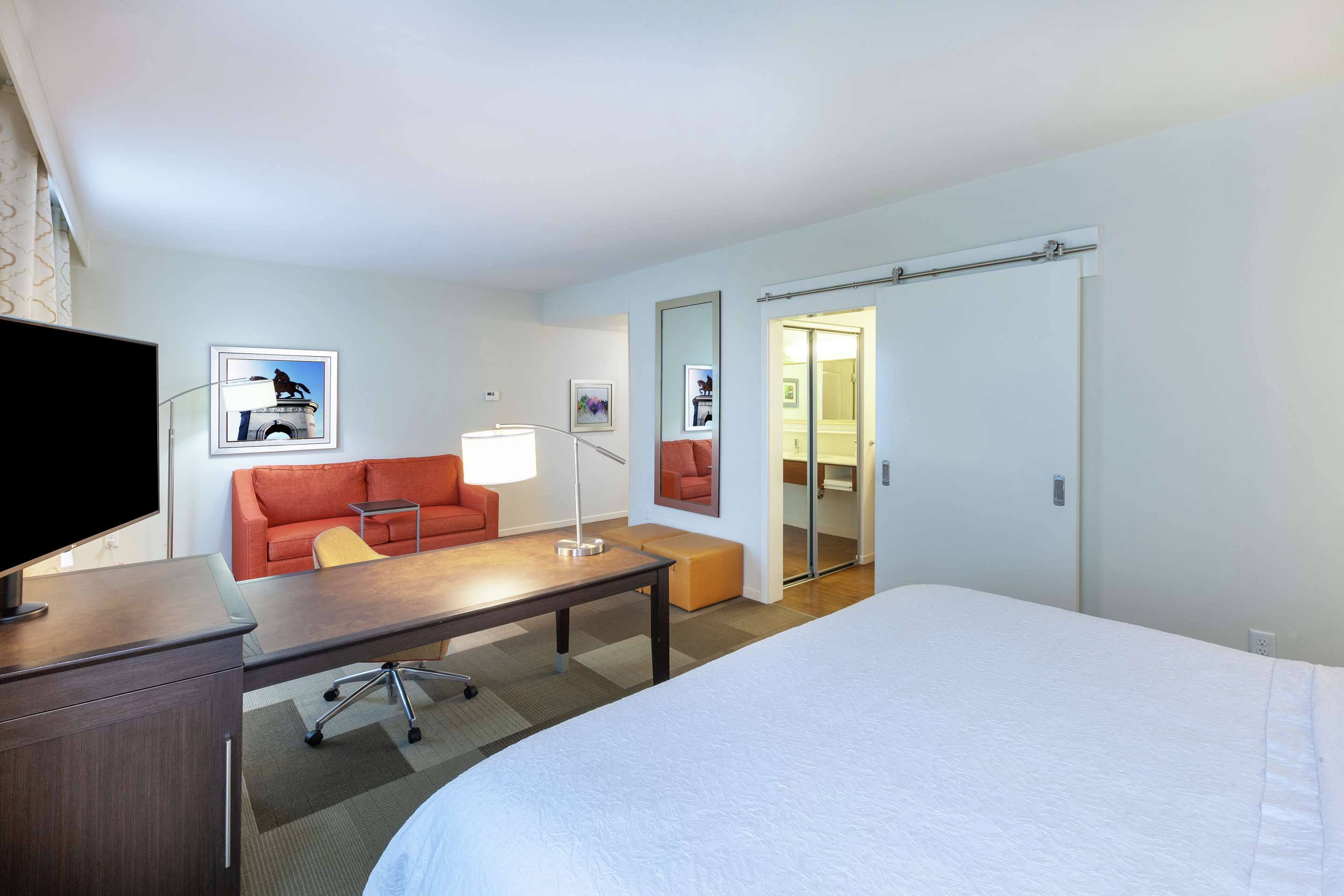 Guest room