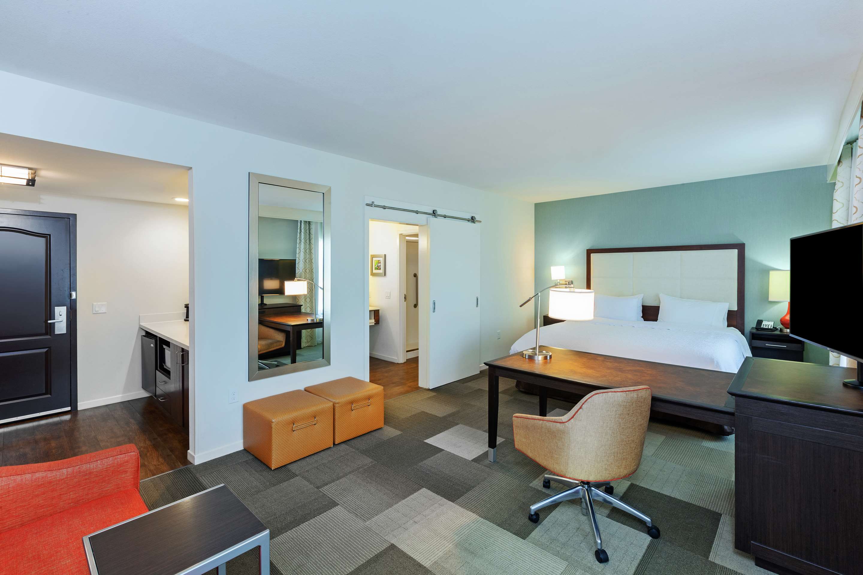 Guest room