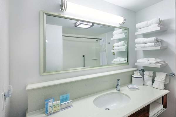  - Hampton Inn & Suites North IAH Houston