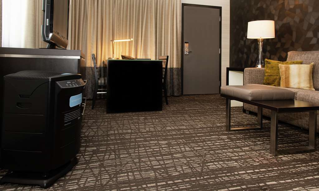 Embassy Suites Las Vegas Room Type - 2DBLS PURE STE ACC RI-SHWR