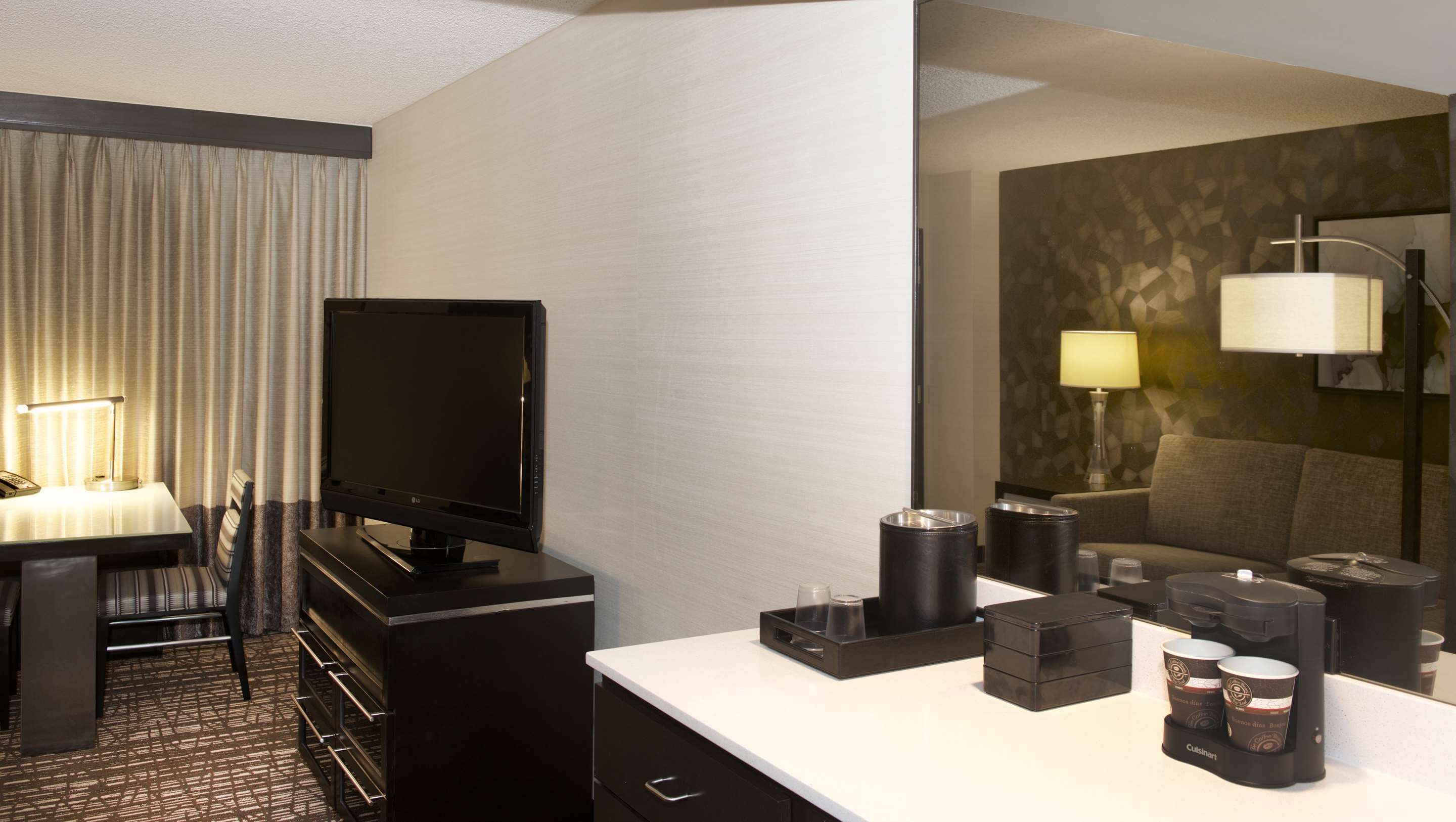 Guest room