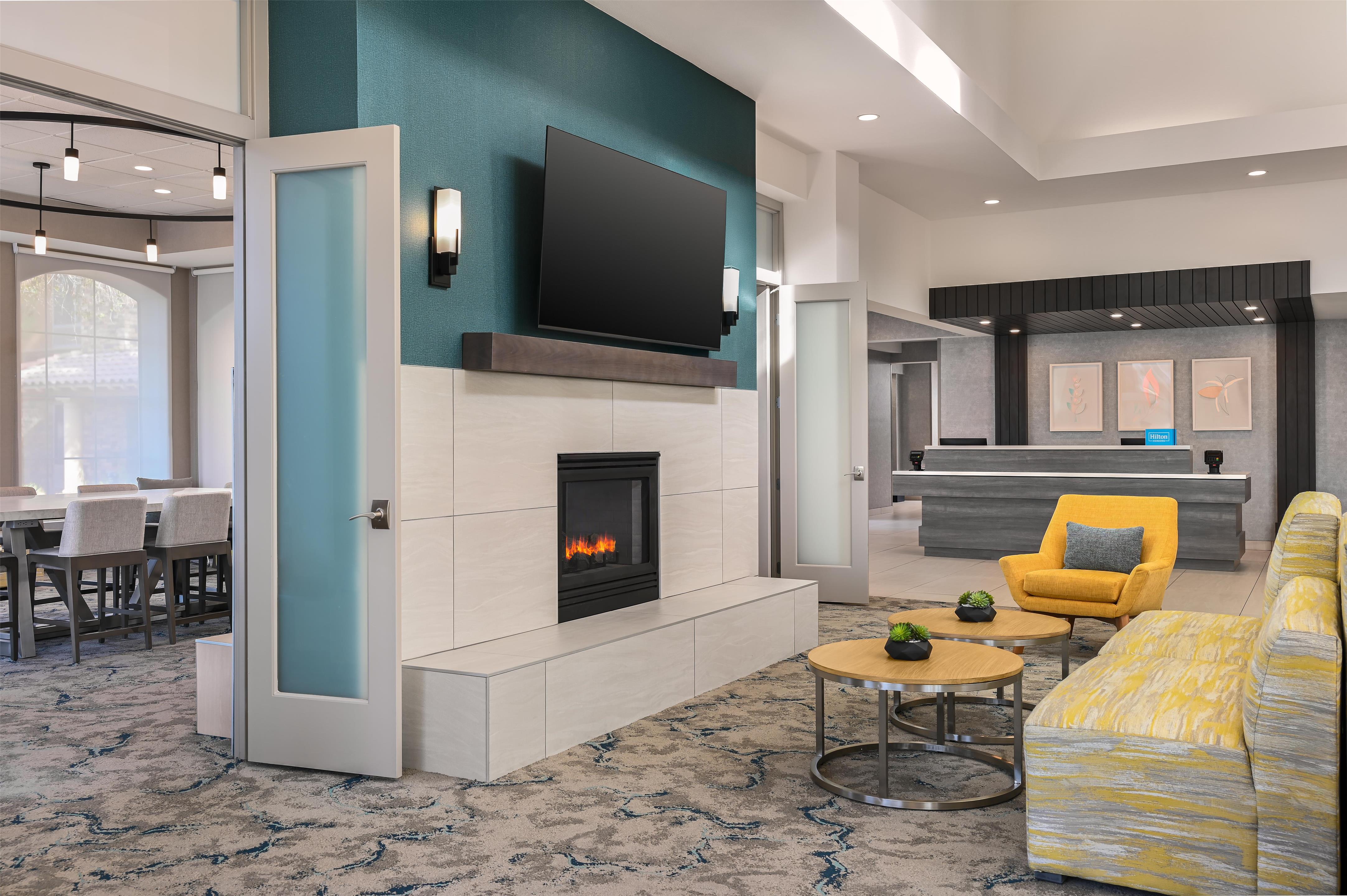 Lobby | Hilton Garden Inn Las Vegas Strip South