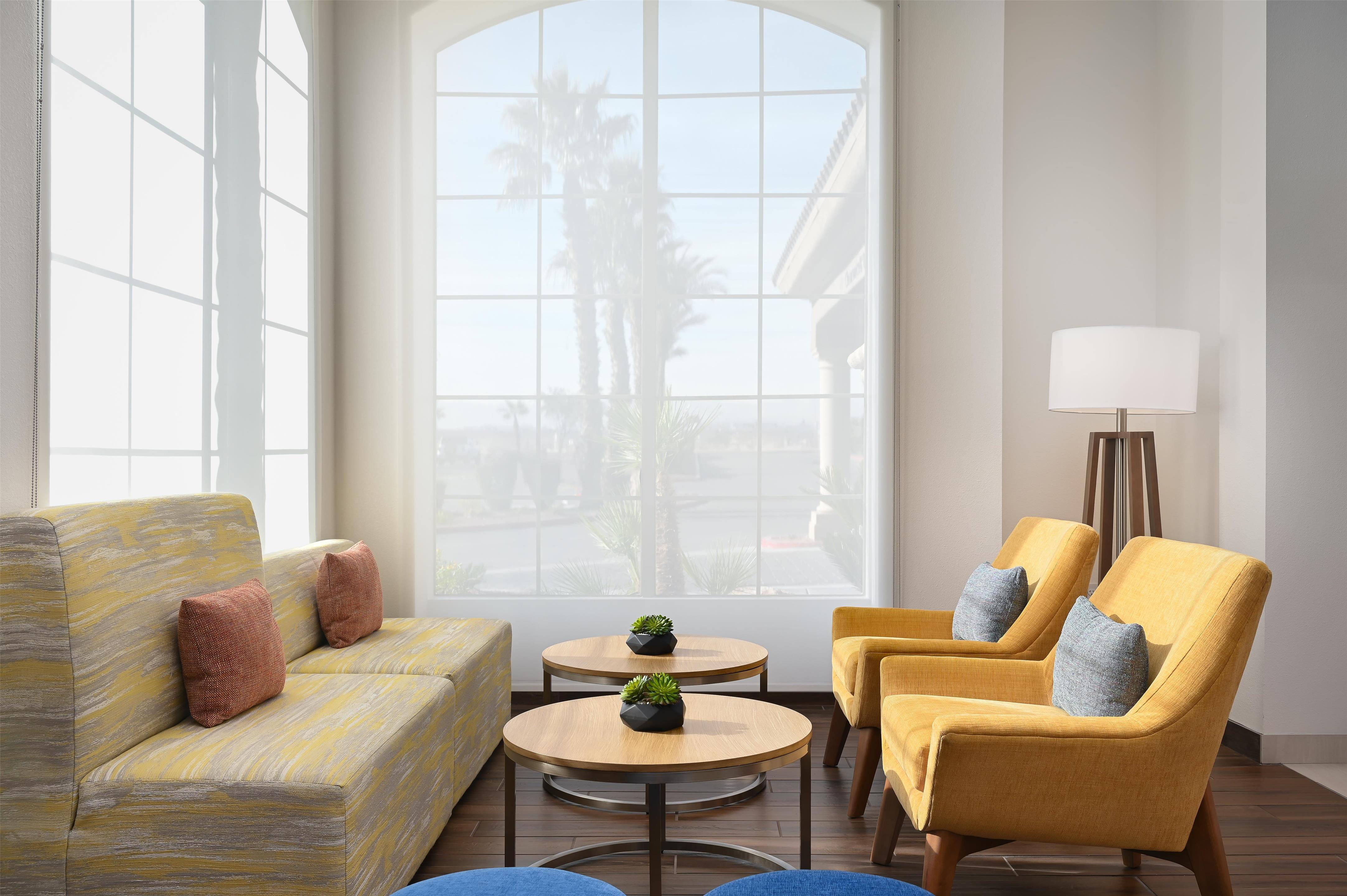 Lobby | Hilton Garden Inn Las Vegas Strip South