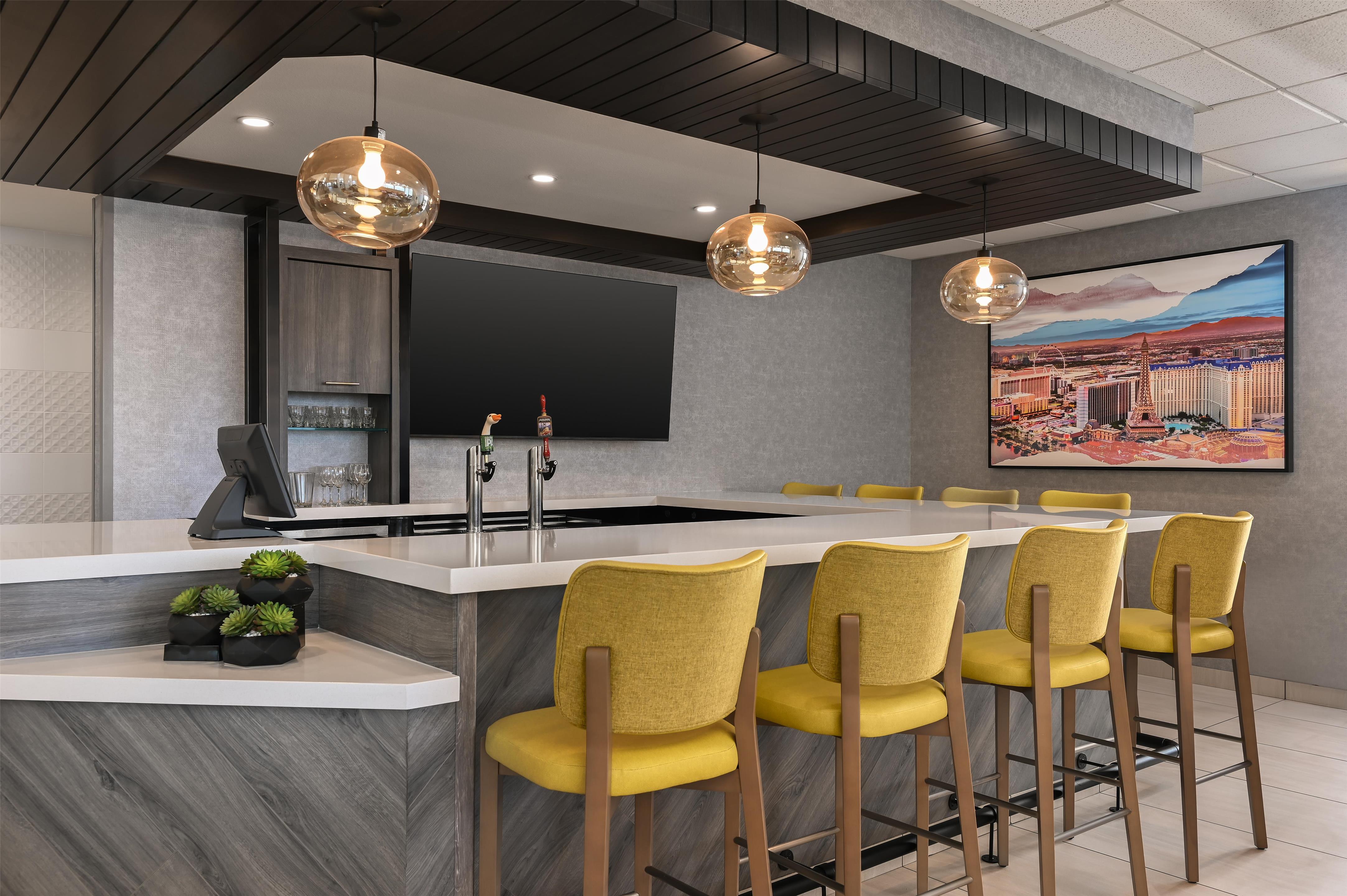 BarLounge | Hilton Garden Inn Las Vegas Strip South