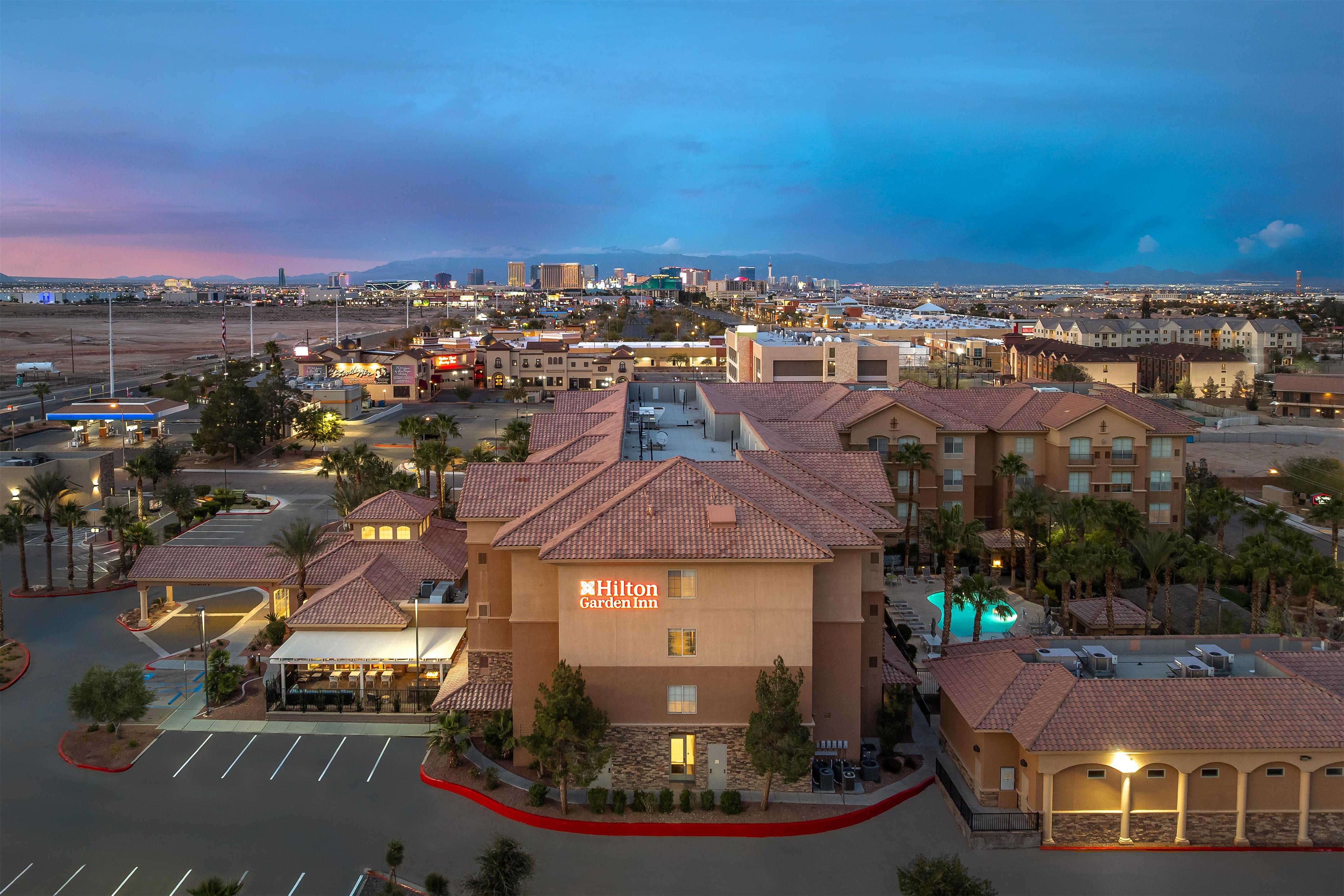 Exterior | Hilton Garden Inn Las Vegas Strip South