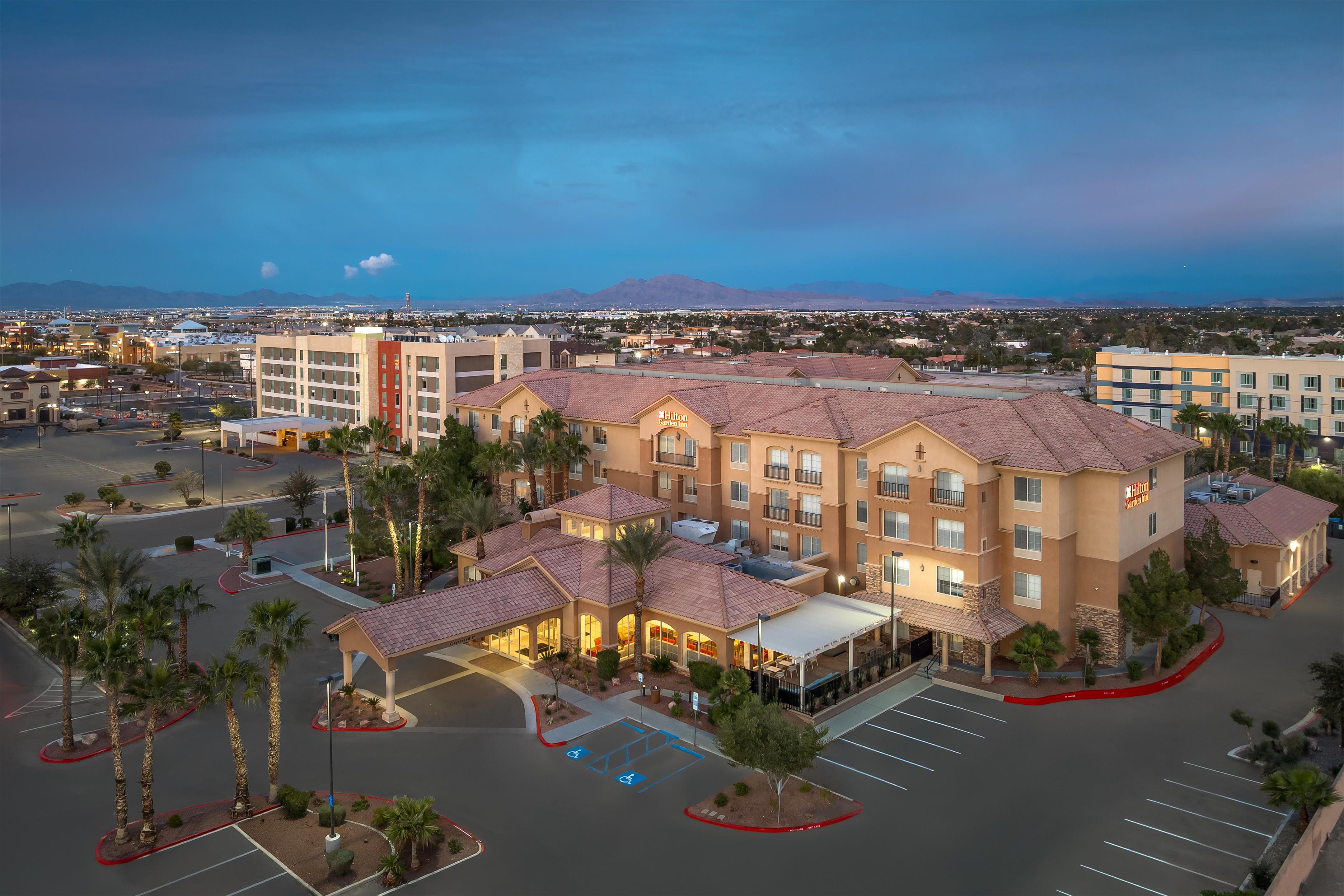 Exterior | Hilton Garden Inn Las Vegas Strip South