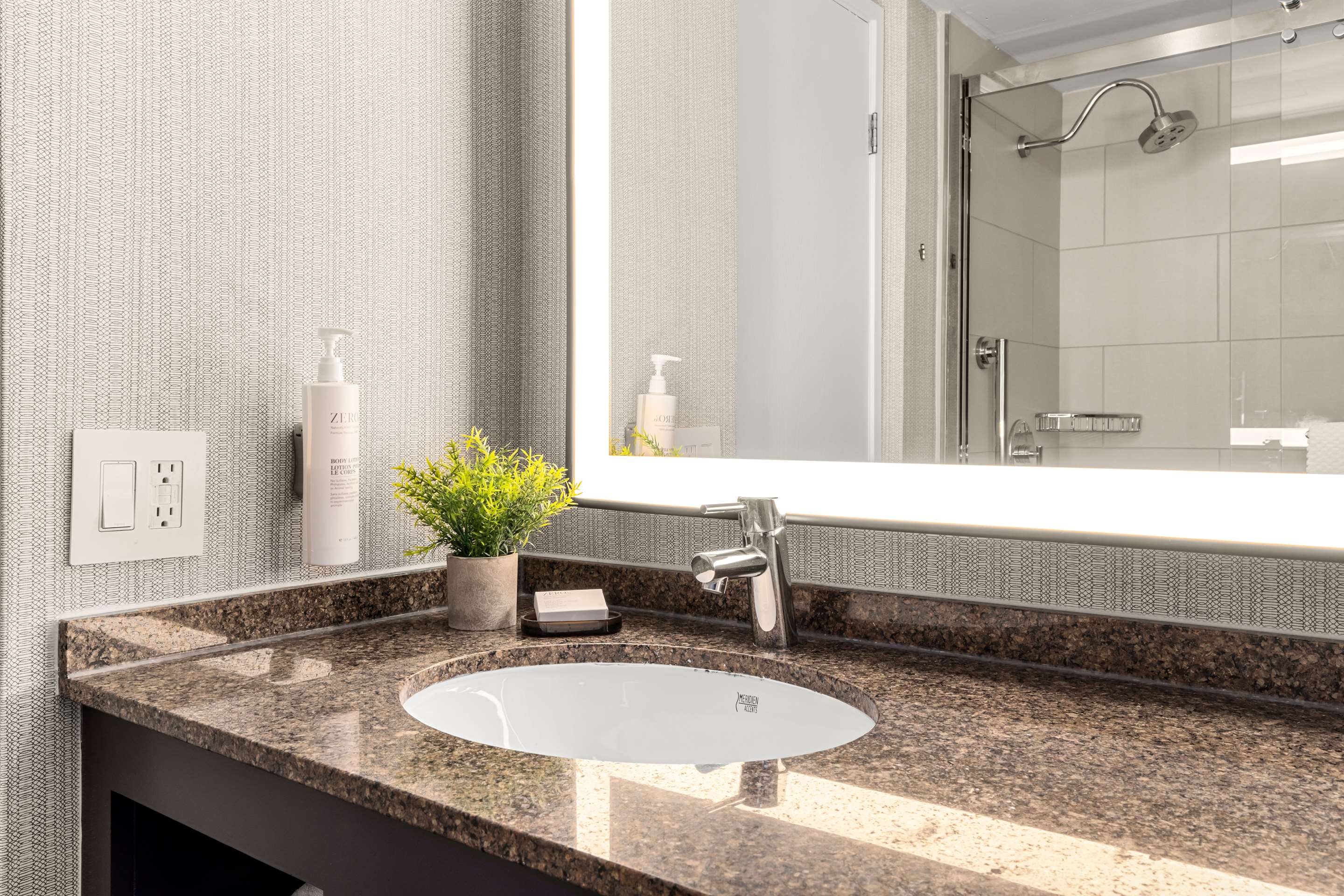 Guest room bath