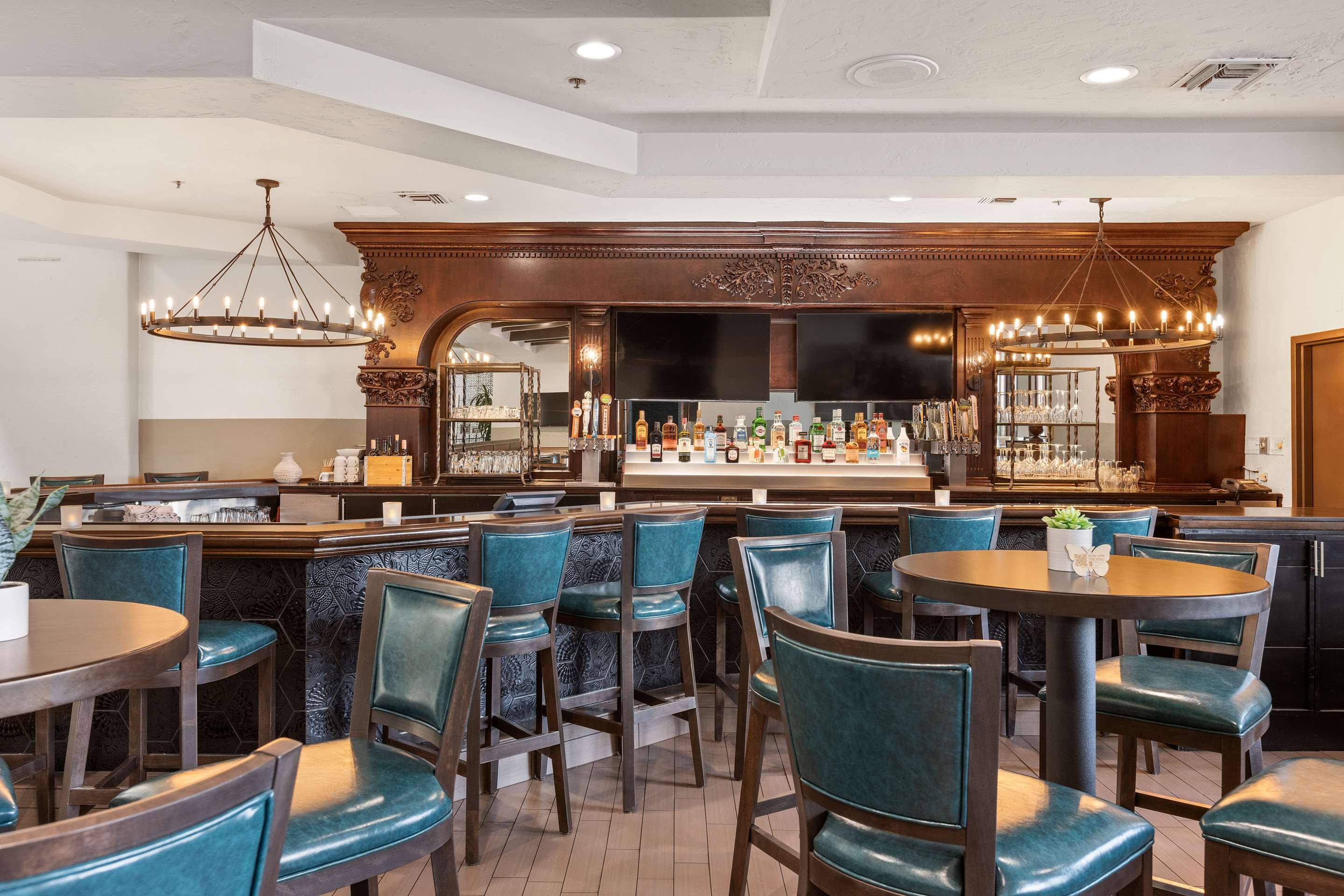 BarLounge | Embassy Suites by Hilton Los Angeles LAX South/El Segundo
