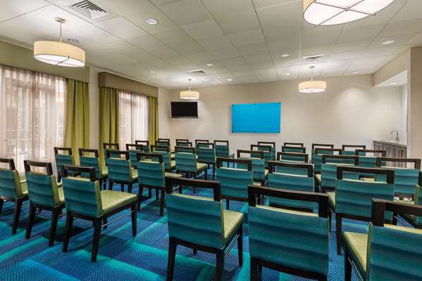  - Homewood Suites by Hilton Universal Studios Orlando - I-4, Exit 75B