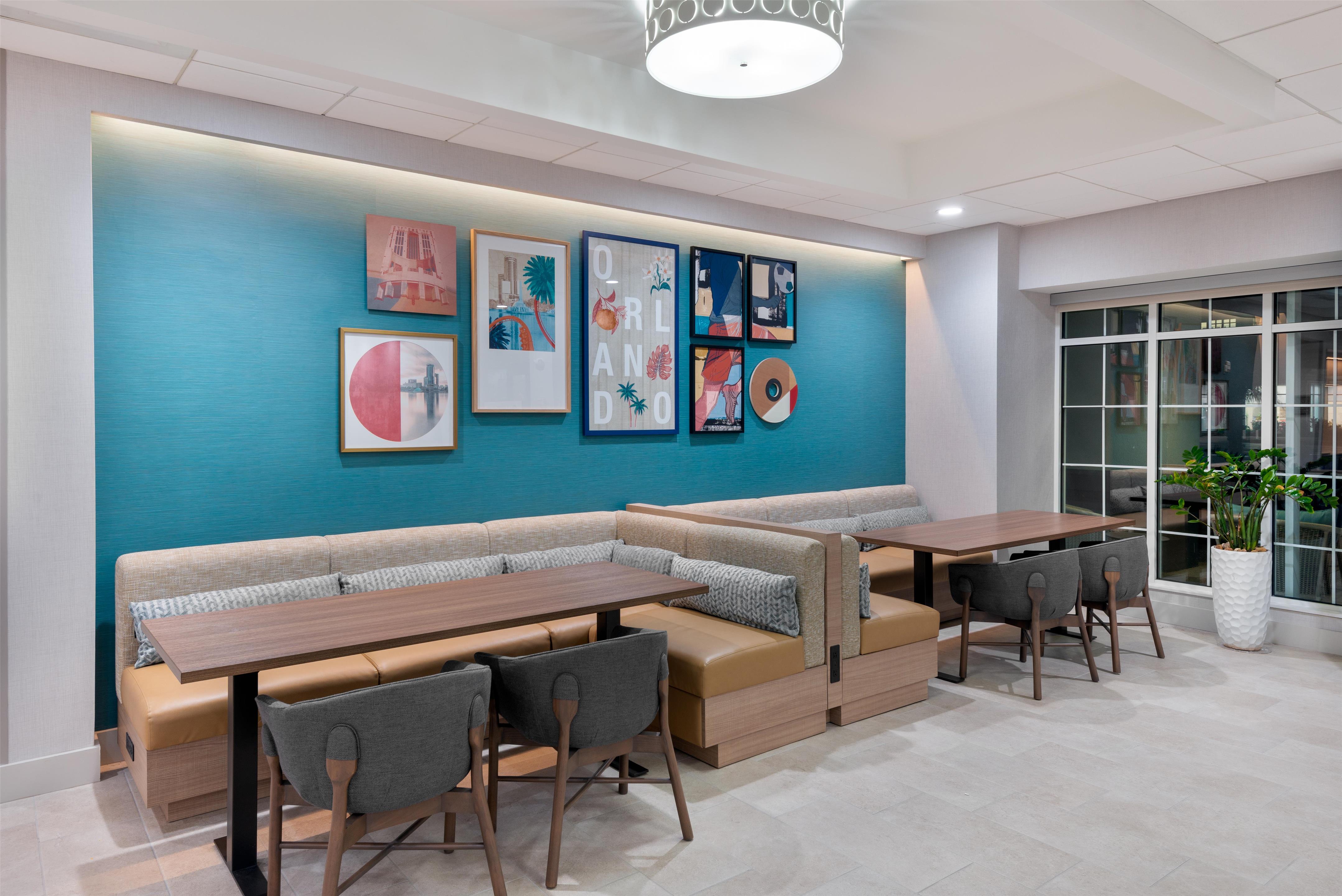 Lobby | Homewood Suites By Hilton Orlando-Nearest Universal Studios
