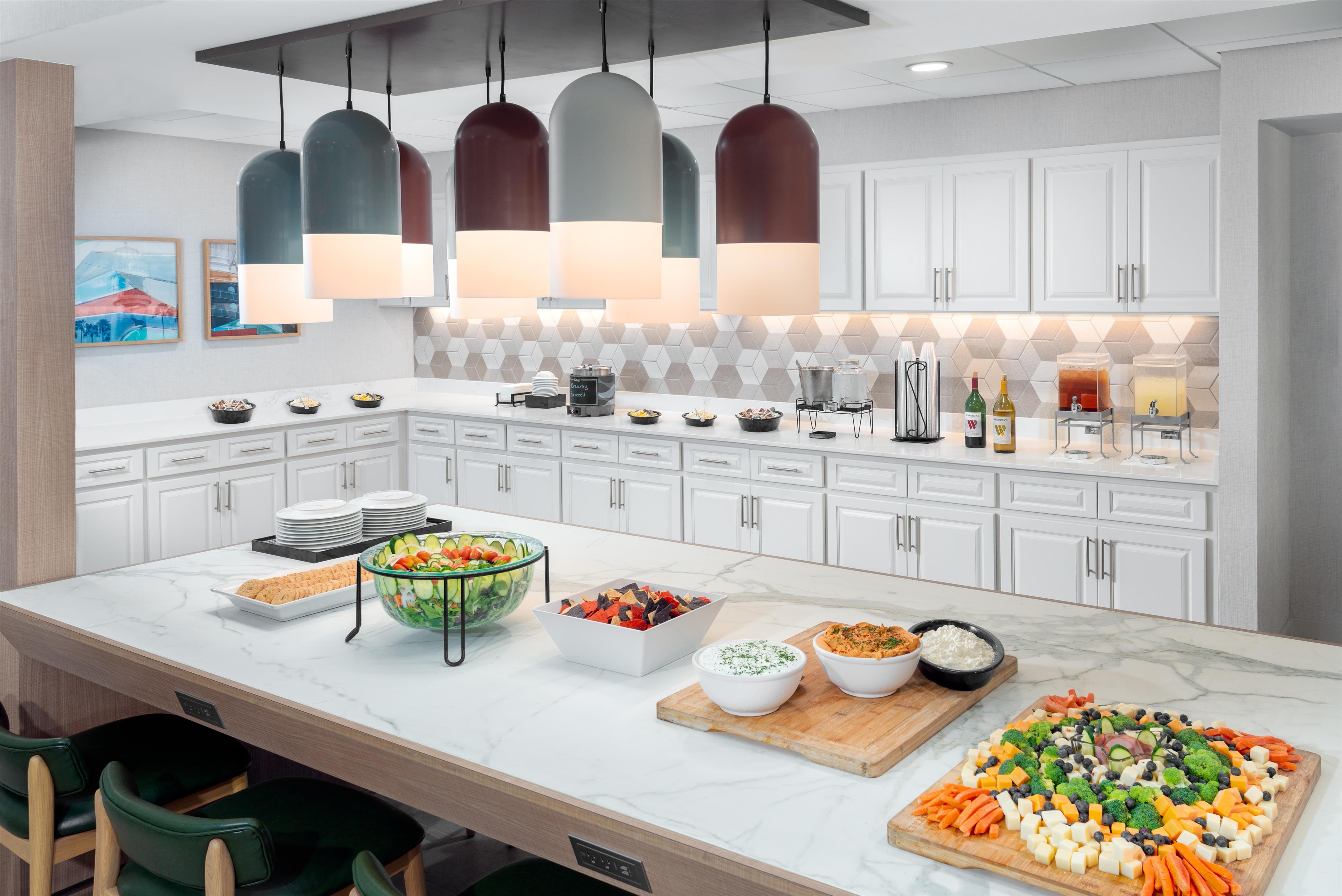 Restaurant | Homewood Suites By Hilton Orlando-Nearest Universal Studios