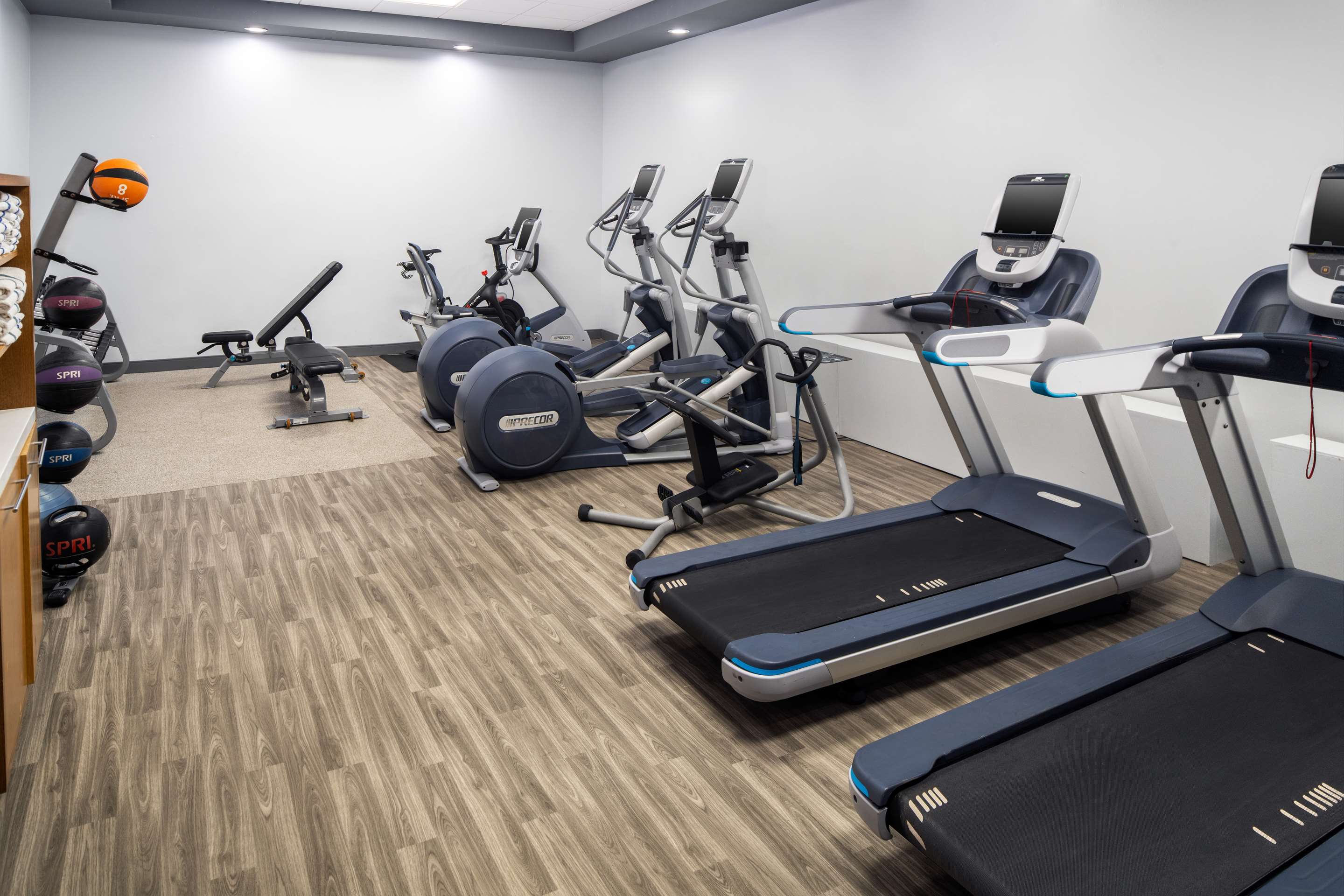 Health club fitness center gym | Embassy Suites by Hilton Orlando North