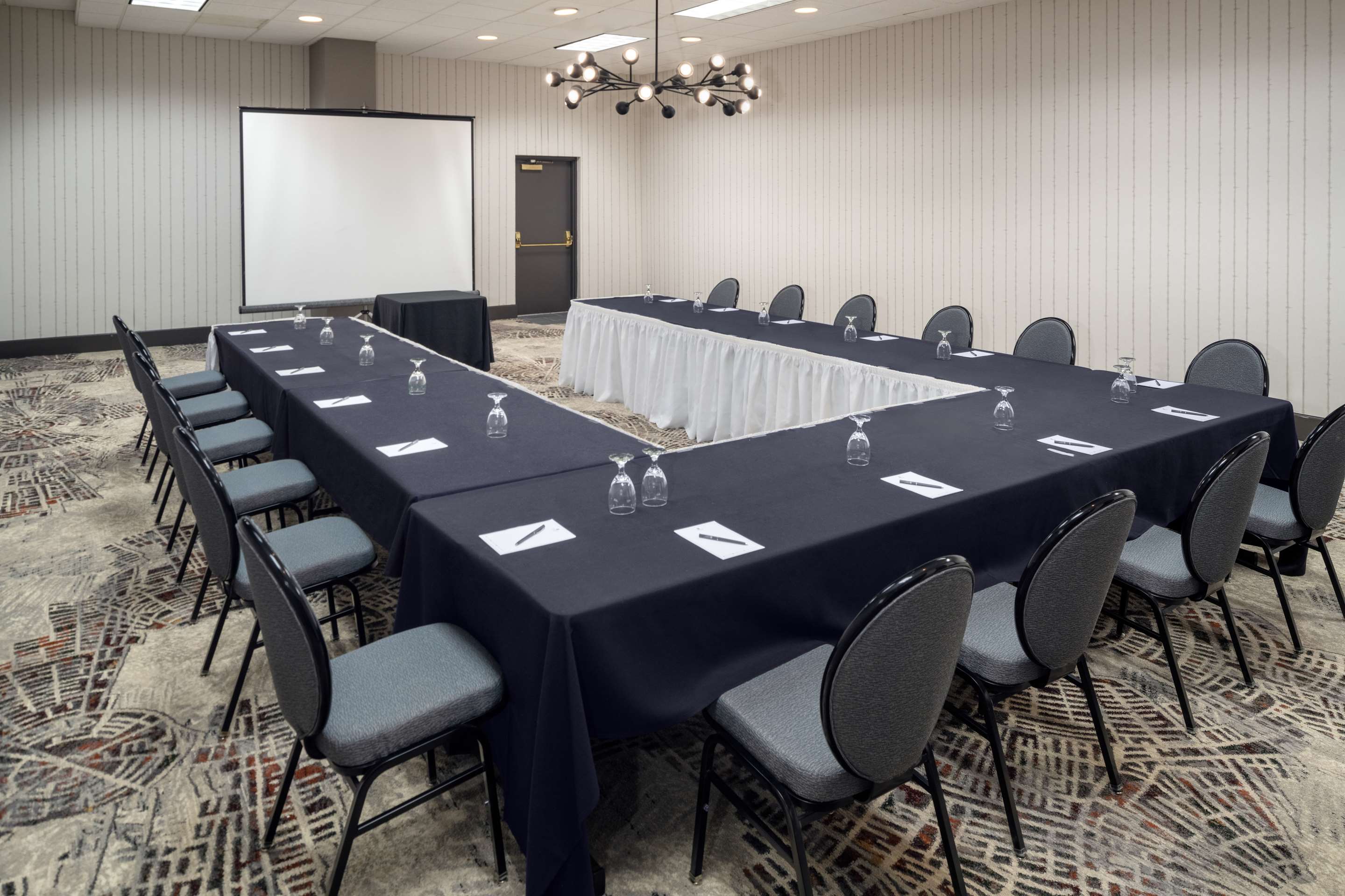 Meeting Room | Embassy Suites by Hilton Orlando North