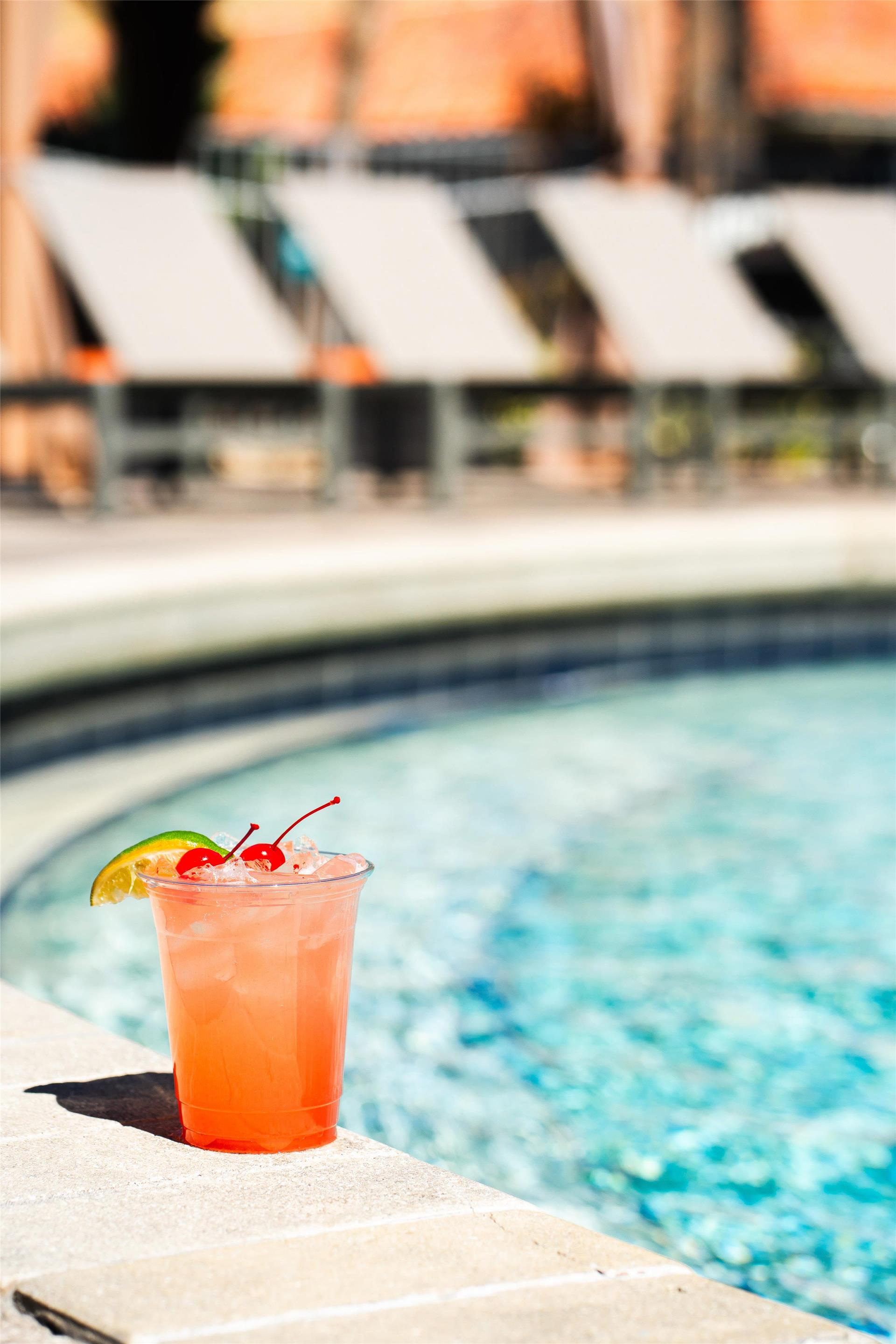 Pool | DoubleTree by Hilton Hotel Orlando at SeaWorld