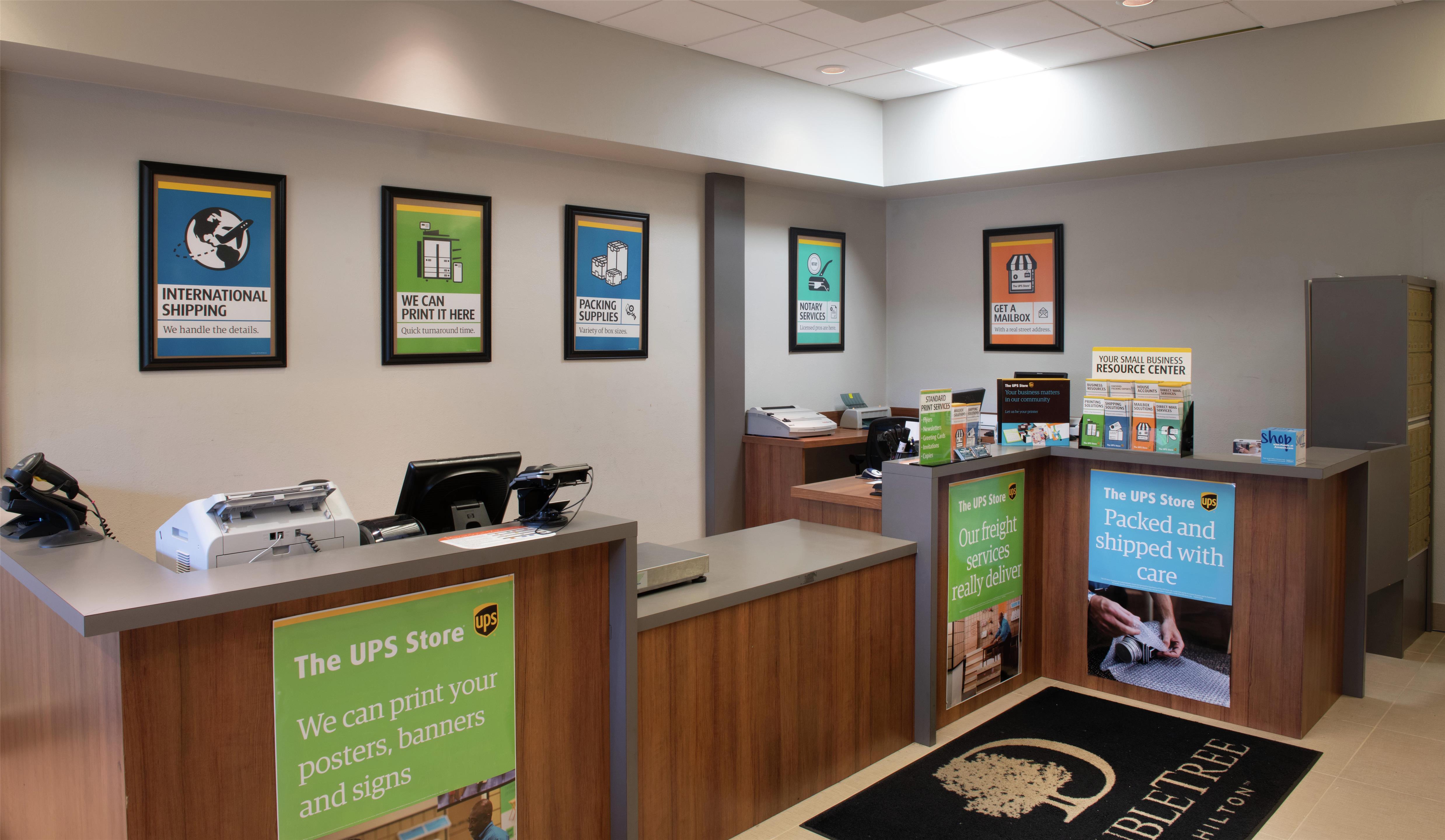 Reception | DoubleTree by Hilton Hotel Orlando at SeaWorld