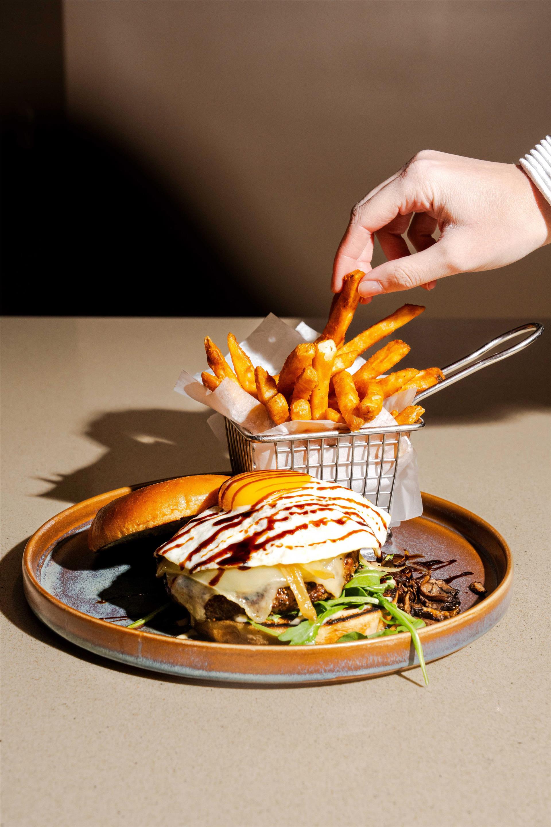 Restaurant | DoubleTree by Hilton Hotel Orlando at SeaWorld