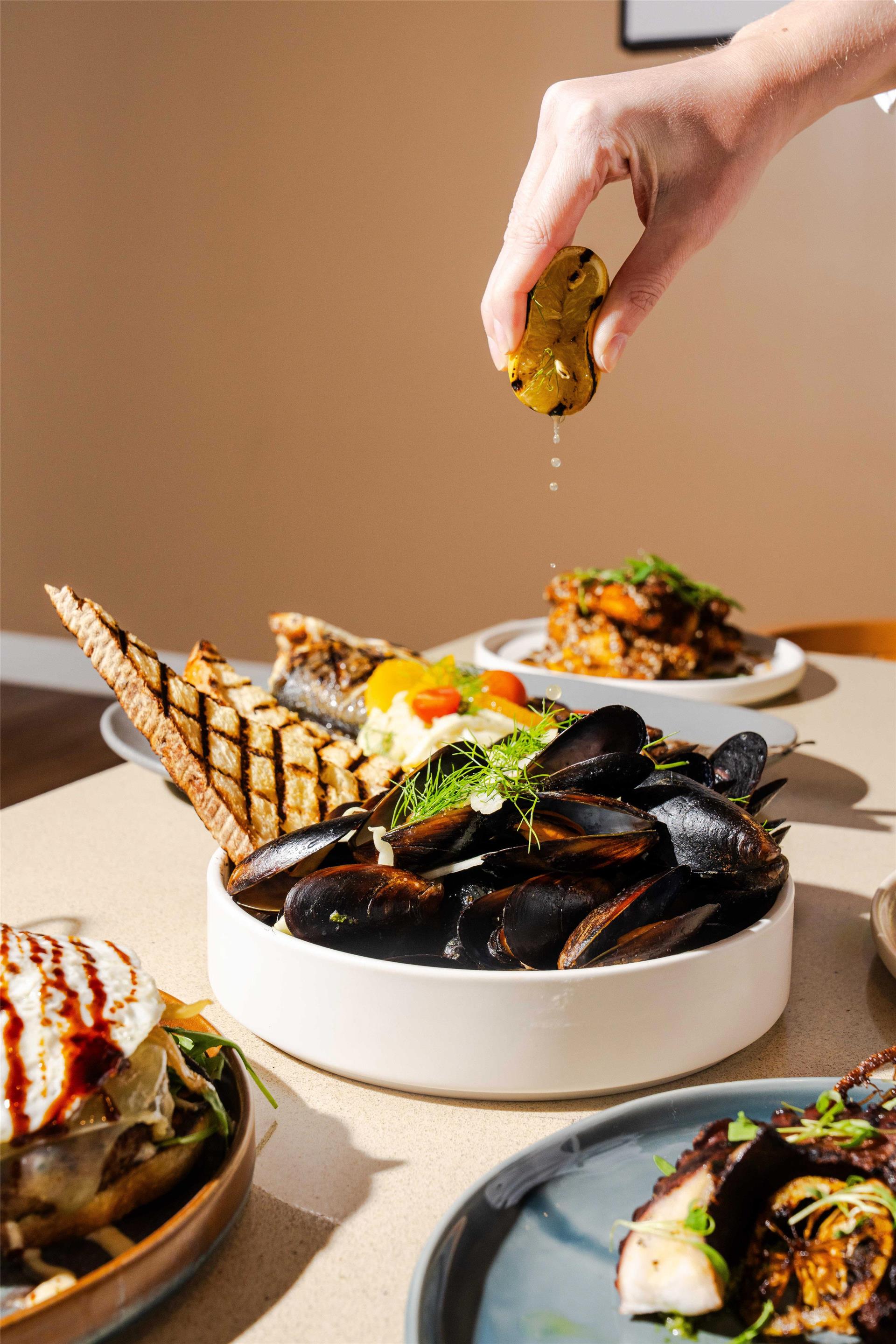 Restaurant | DoubleTree by Hilton Hotel Orlando at SeaWorld