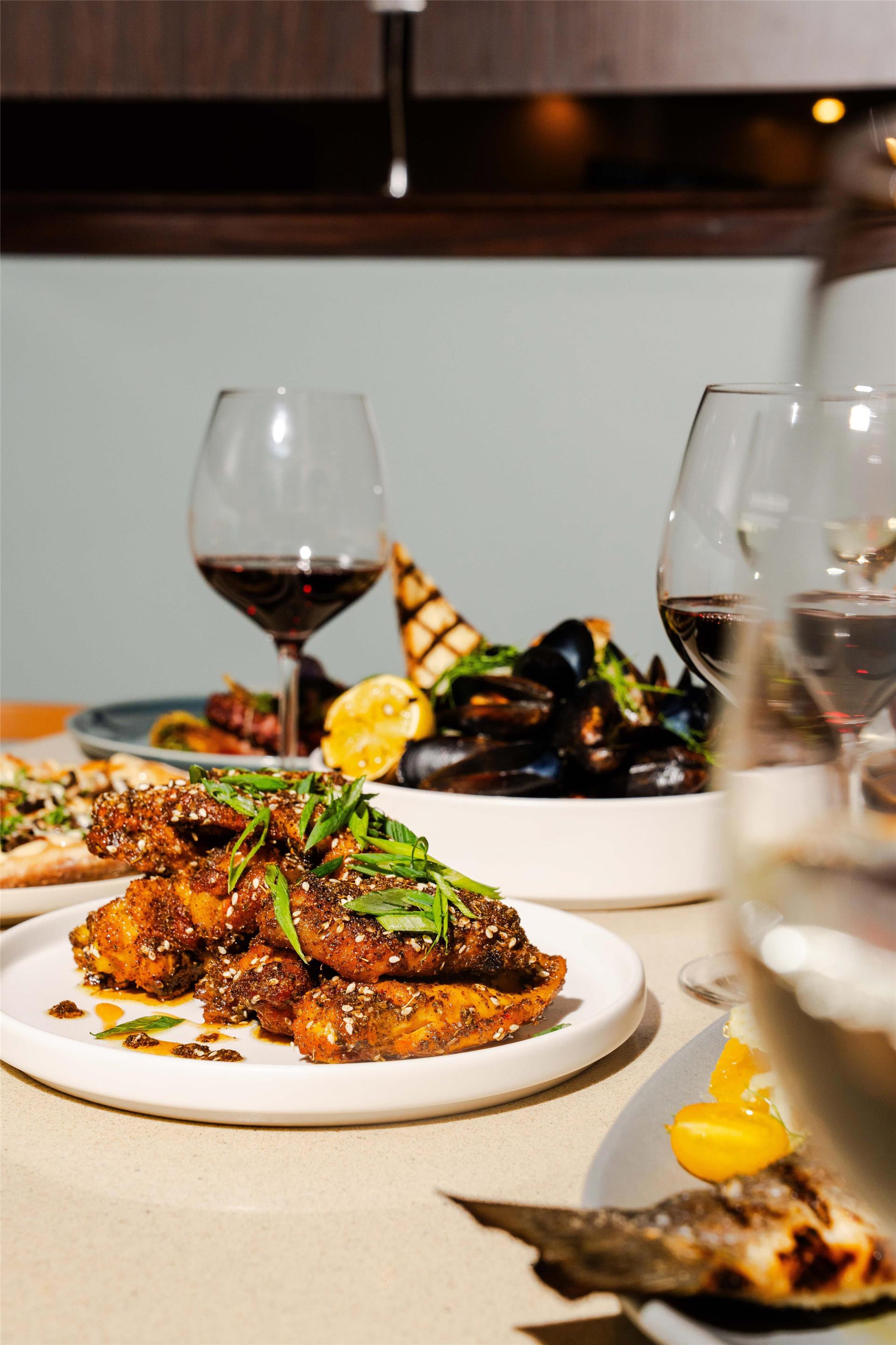 Restaurant | DoubleTree by Hilton Hotel Orlando at SeaWorld
