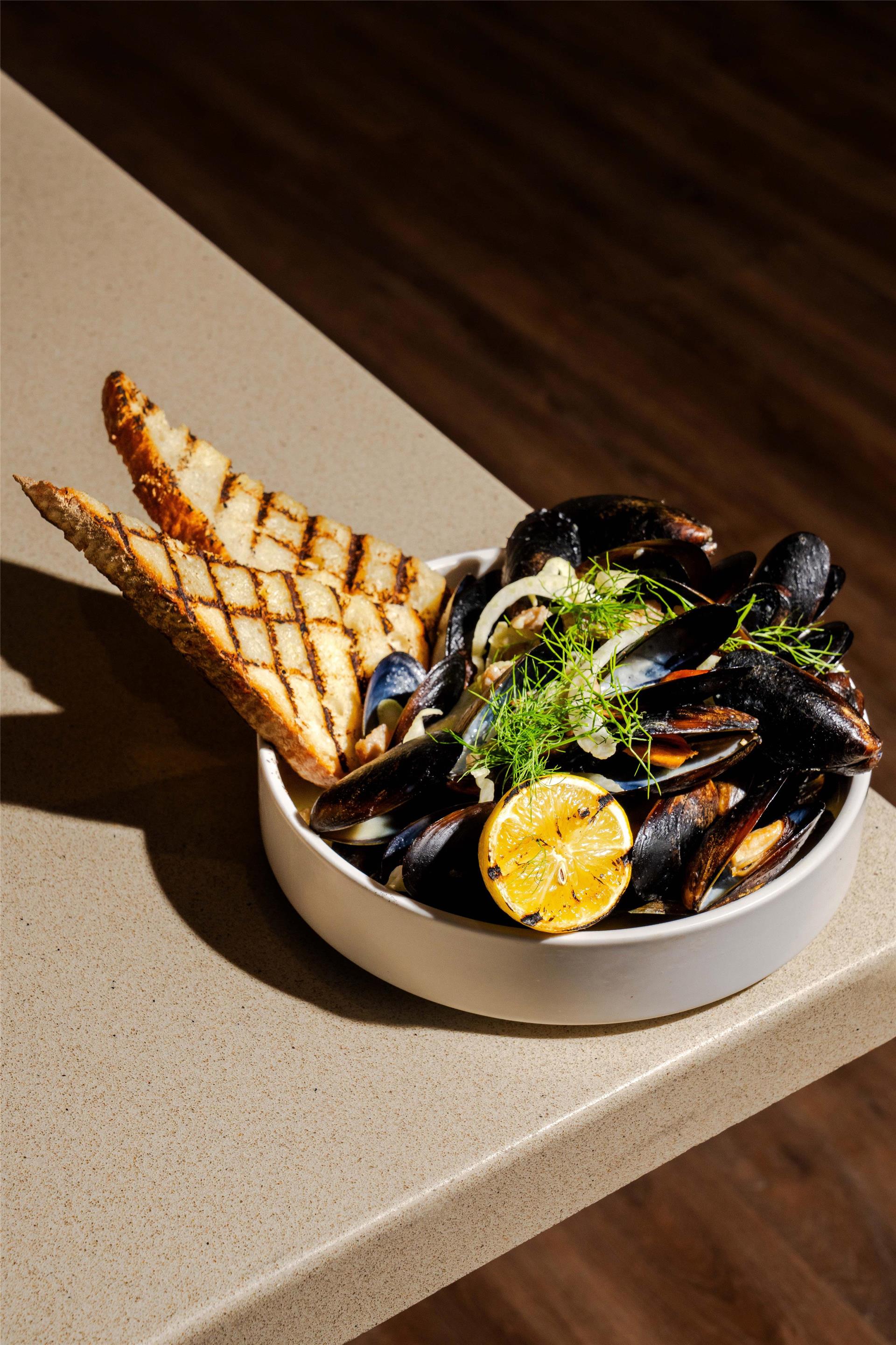 Restaurant | DoubleTree by Hilton Hotel Orlando at SeaWorld