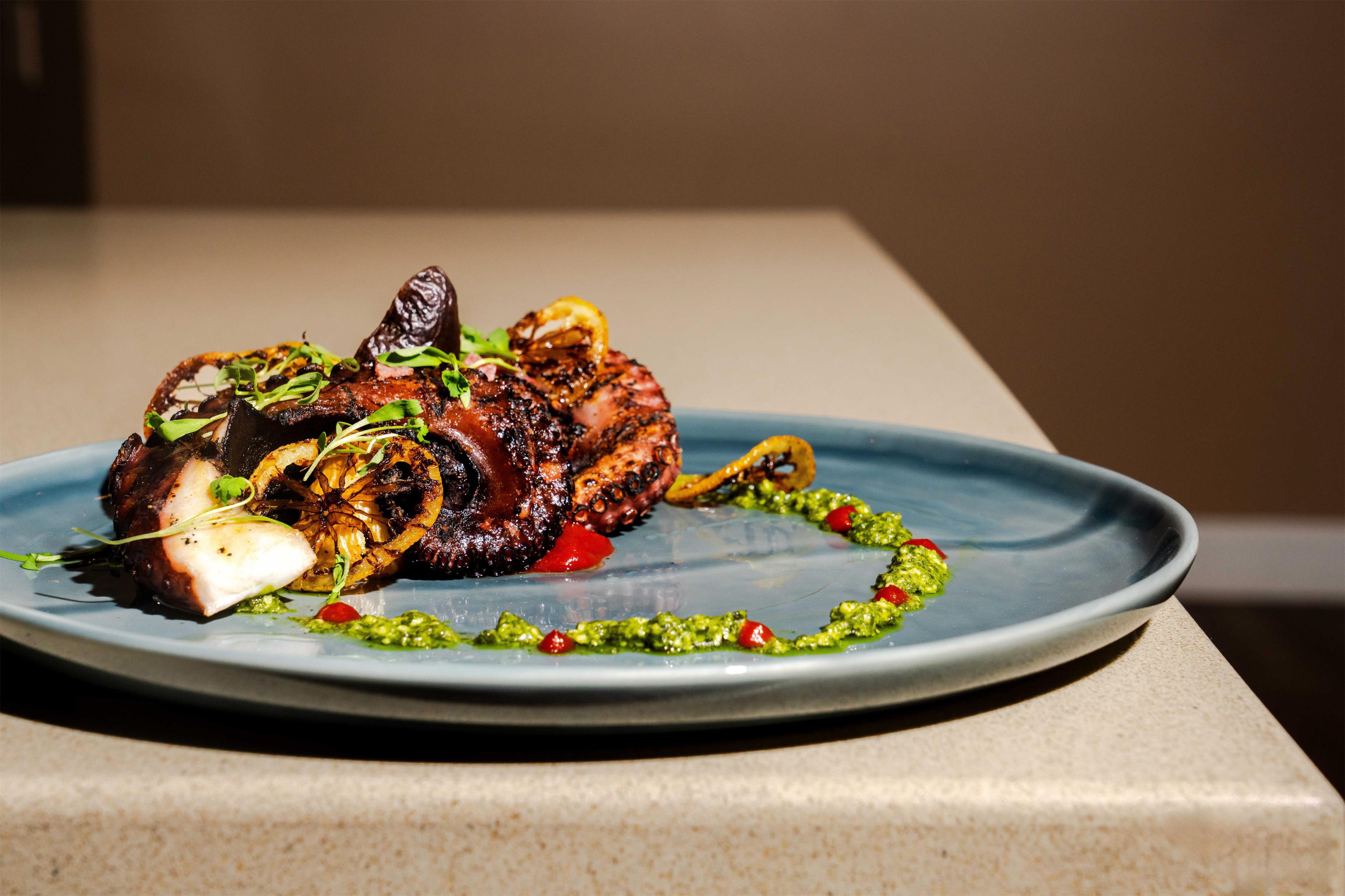 Restaurant | DoubleTree by Hilton Hotel Orlando at SeaWorld