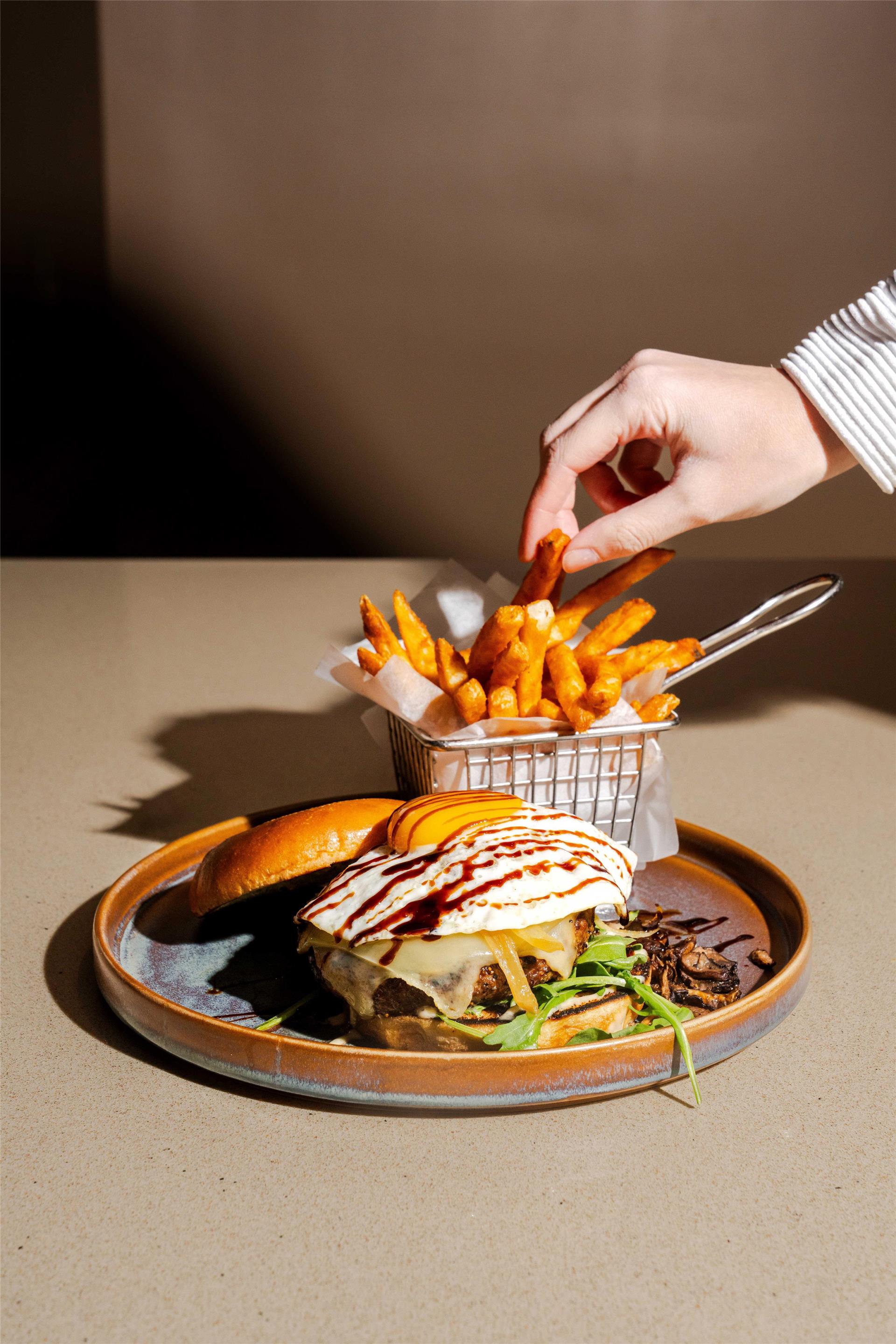 Restaurant | DoubleTree by Hilton Hotel Orlando at SeaWorld