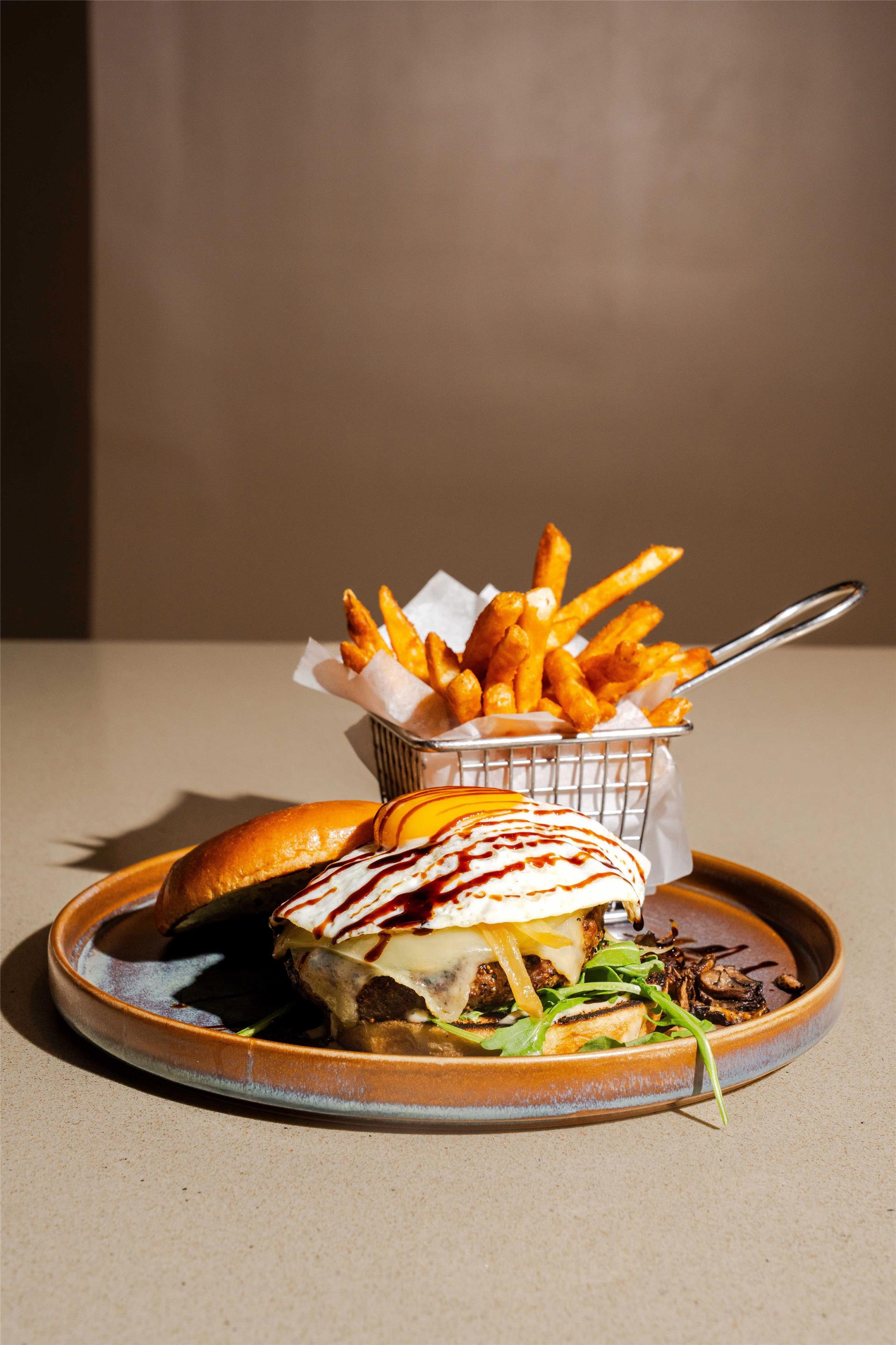 Restaurant | DoubleTree by Hilton Hotel Orlando at SeaWorld