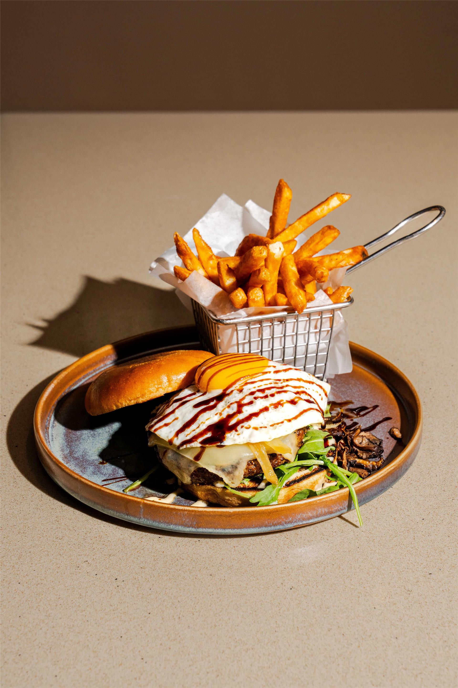 Restaurant | DoubleTree by Hilton Hotel Orlando at SeaWorld