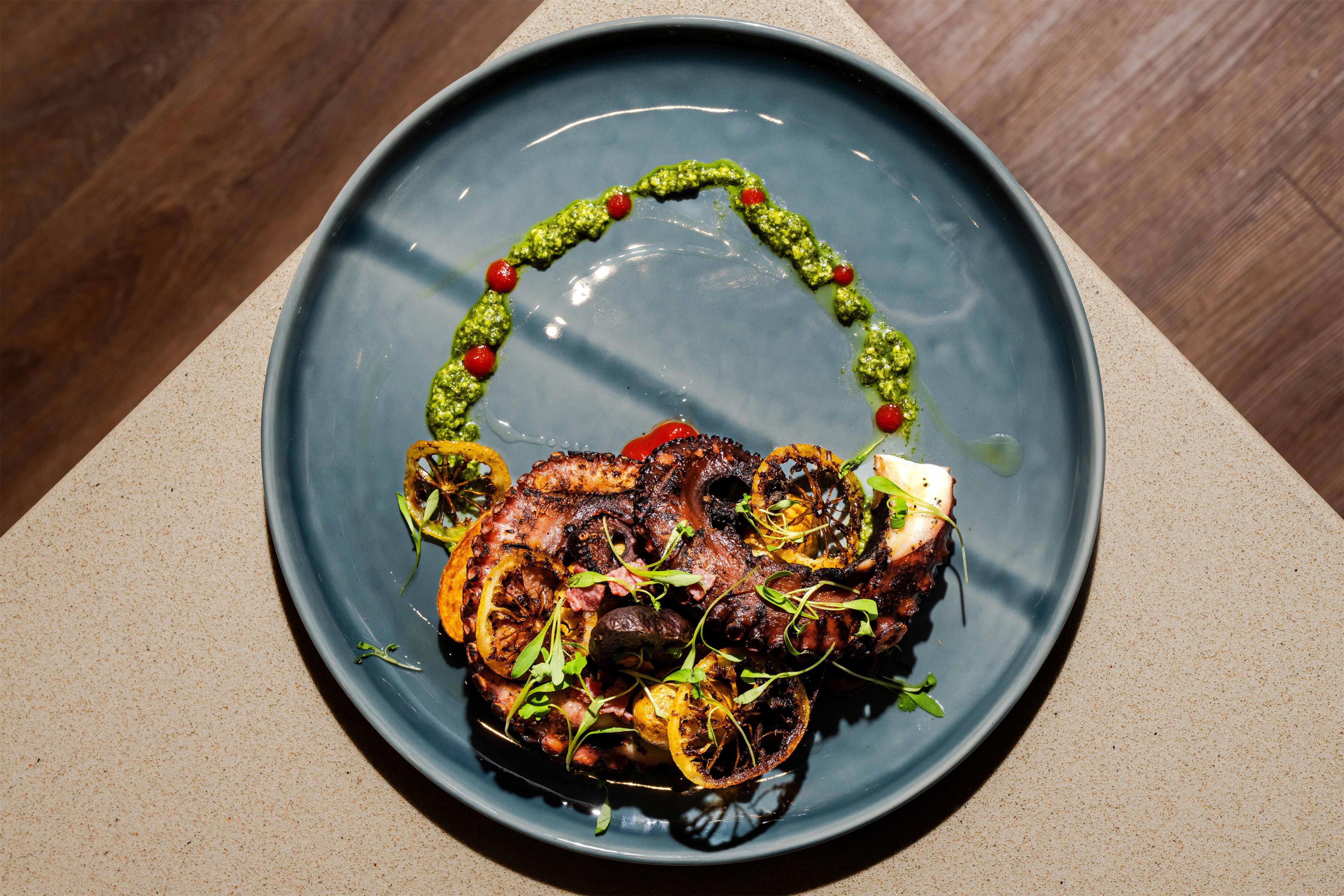 Restaurant | DoubleTree by Hilton Hotel Orlando at SeaWorld