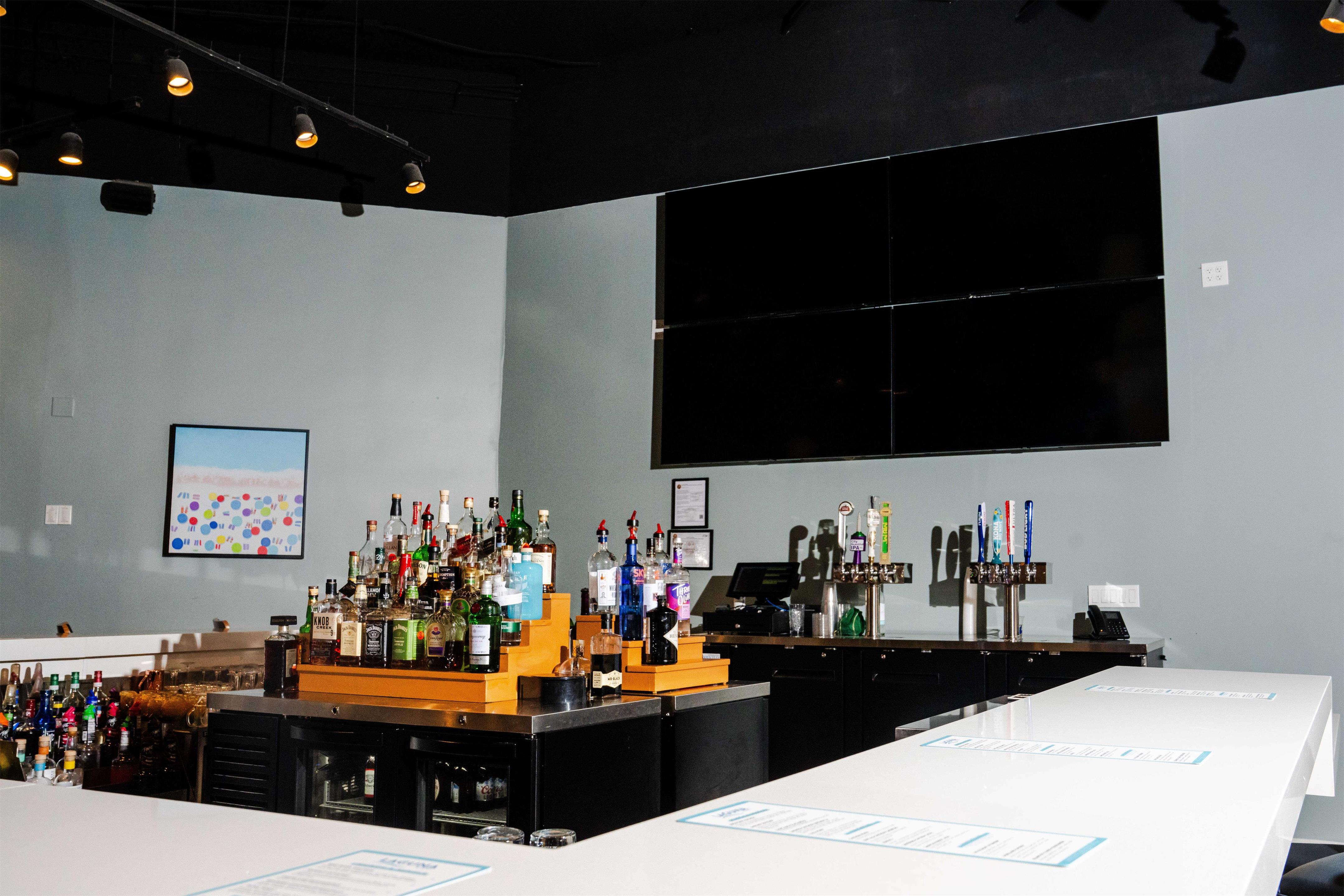 Restaurant | DoubleTree by Hilton Hotel Orlando at SeaWorld