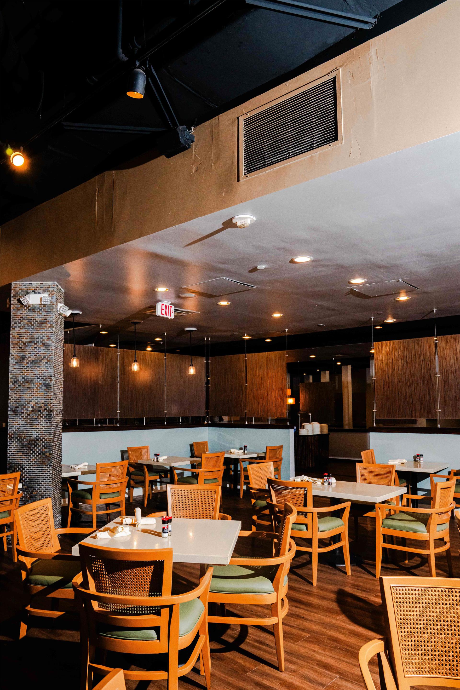 Restaurant | DoubleTree by Hilton Hotel Orlando at SeaWorld
