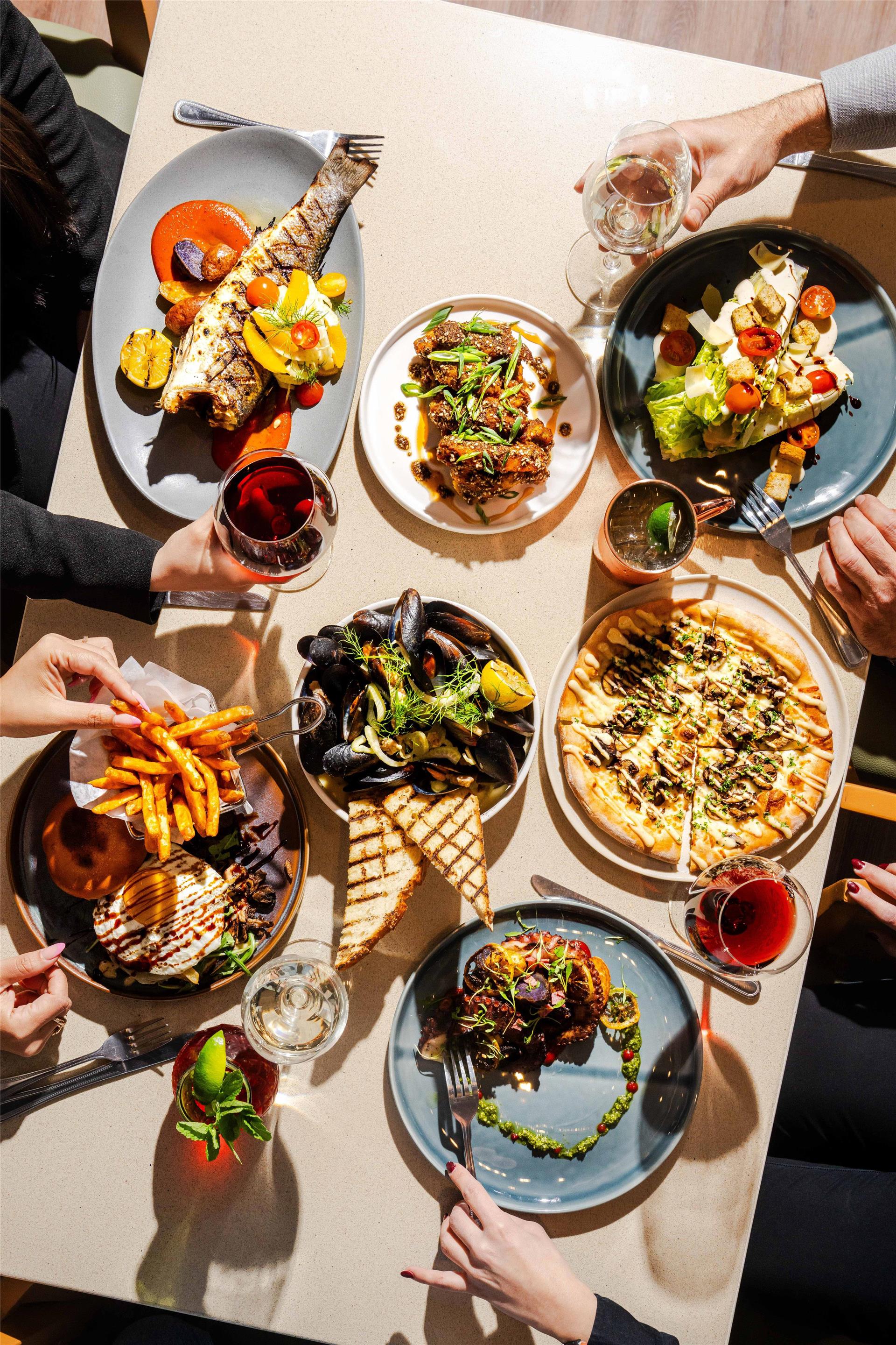 Restaurant | DoubleTree by Hilton Hotel Orlando at SeaWorld