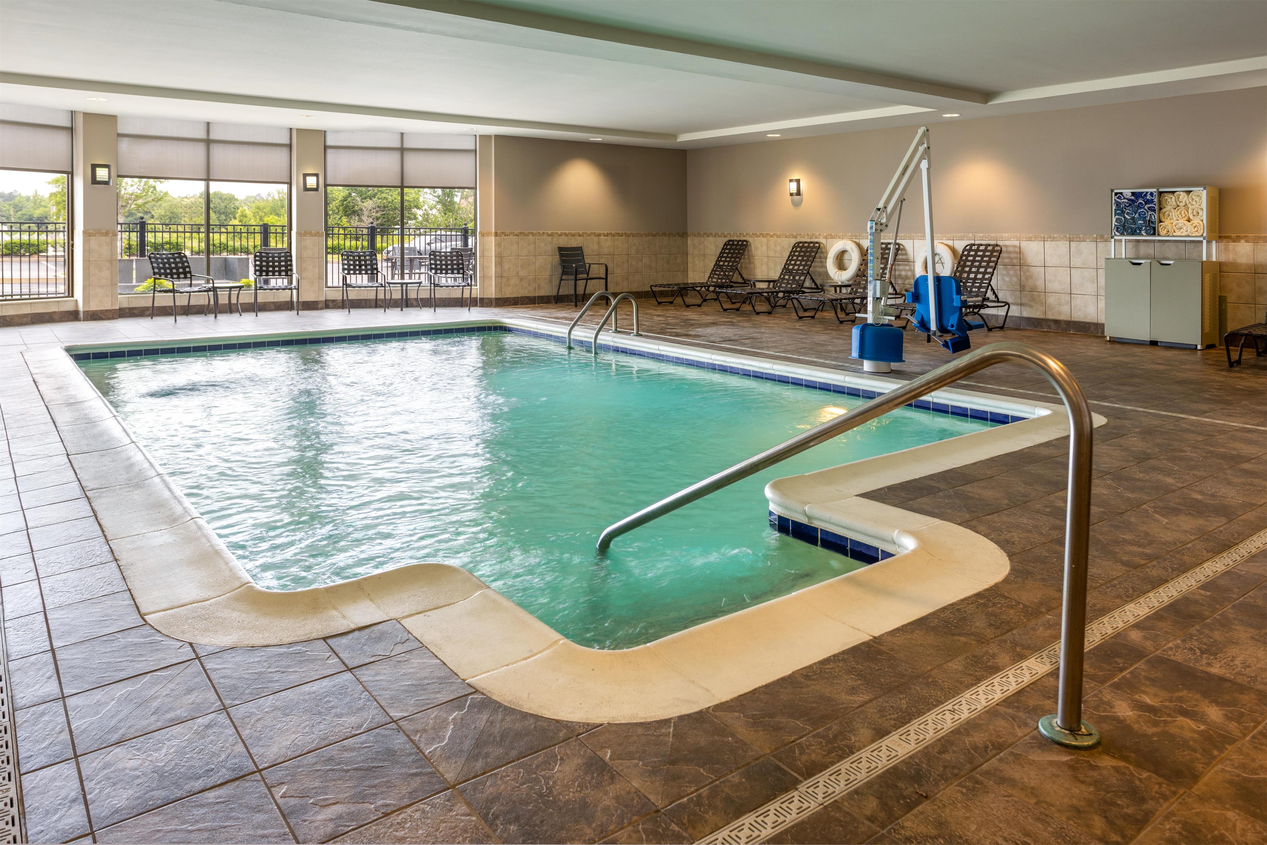 Pool | Hilton Garden Inn Memphis/Wolfchase Galleria