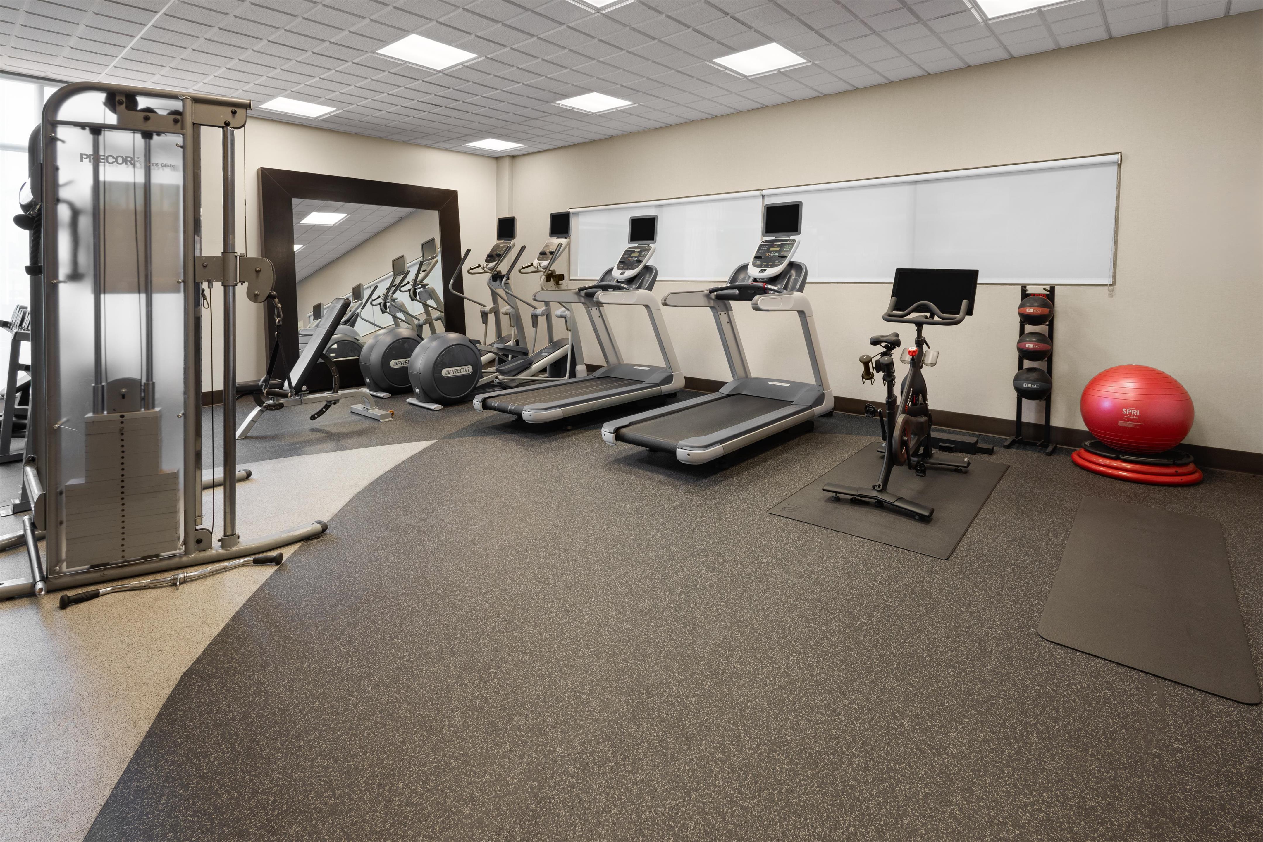 Health club fitness center gym | Hilton Garden Inn Memphis/Wolfchase Galleria