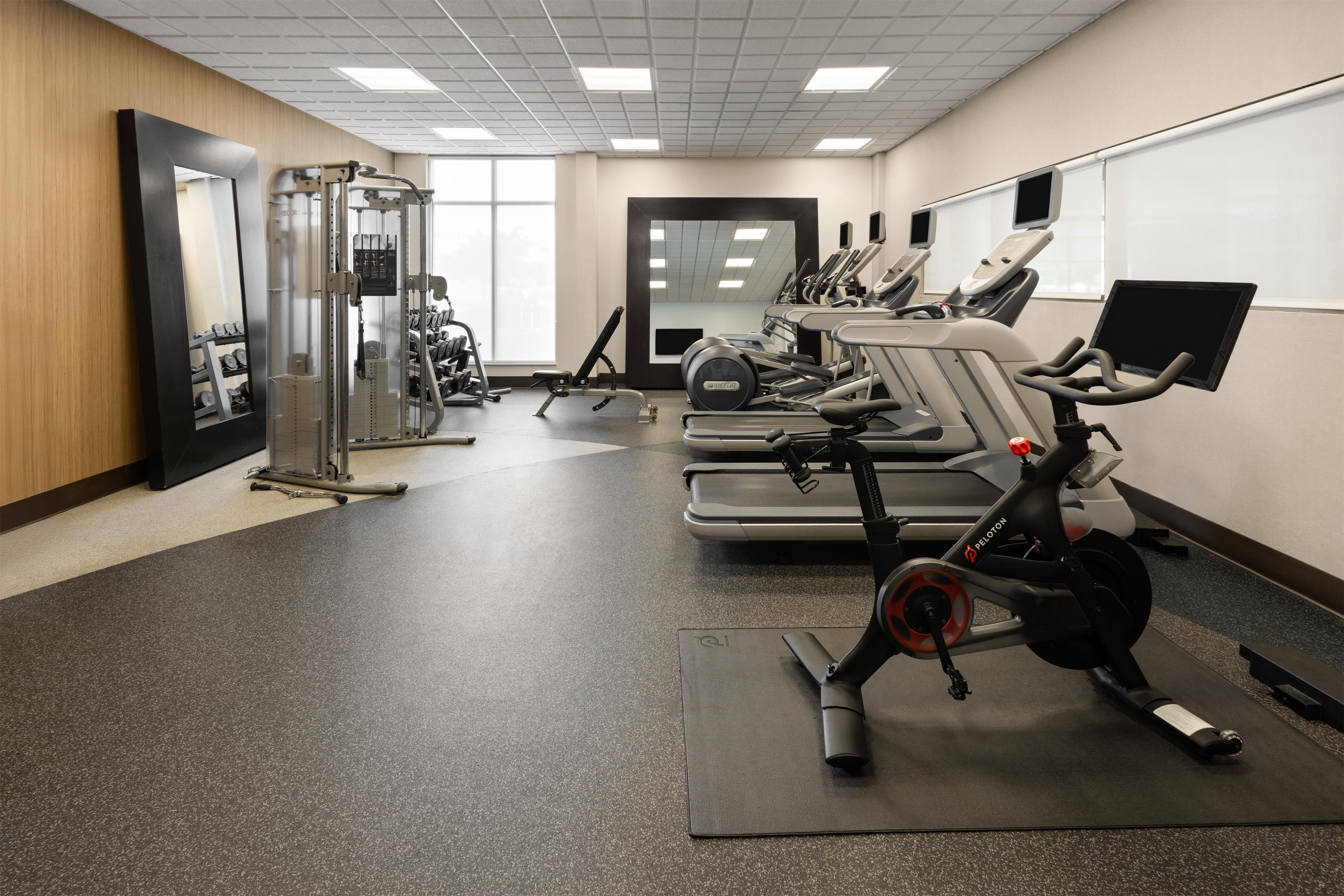 Health club fitness center gym | Hilton Garden Inn Memphis/Wolfchase Galleria