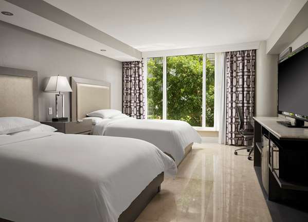  - DoubleTree by Hilton Grand Hotel Biscayne Bay Miami