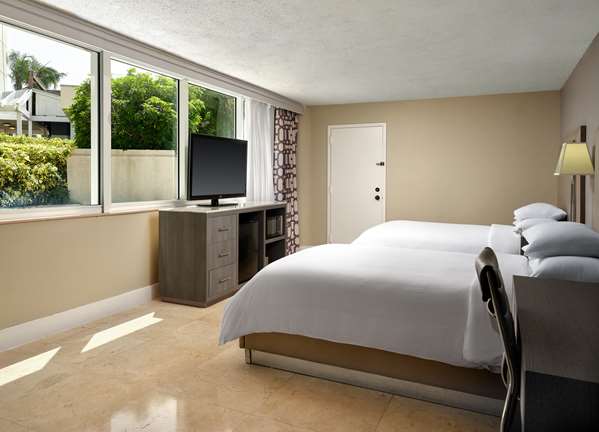  - DoubleTree by Hilton Grand Hotel Biscayne Bay Miami