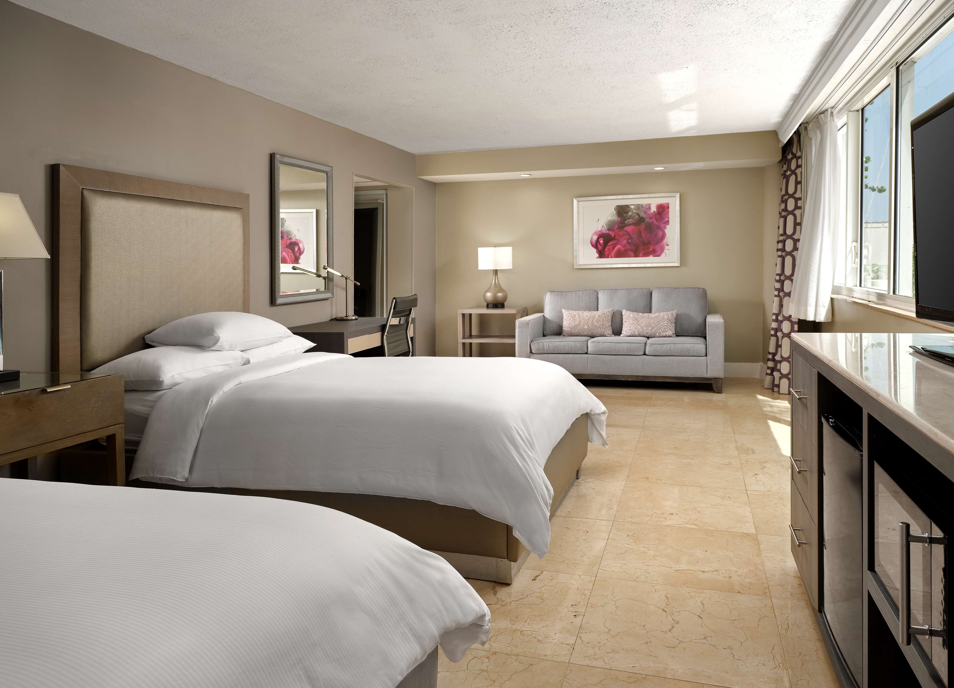 Doubletree Grand Hotel Biscayne Bay Room Type - TWO DOUBLES GARDEN VIEW