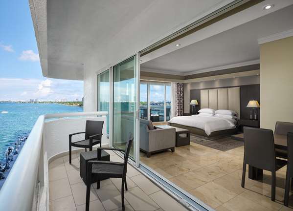  - DoubleTree by Hilton Grand Hotel Biscayne Bay Miami