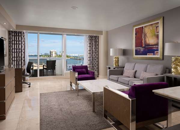  - DoubleTree by Hilton Grand Hotel Biscayne Bay Miami