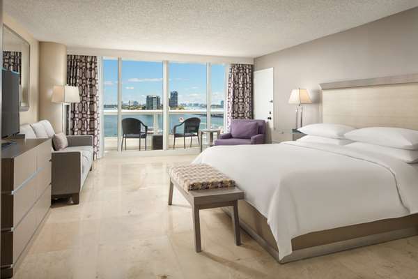  - DoubleTree by Hilton Grand Hotel Biscayne Bay Miami