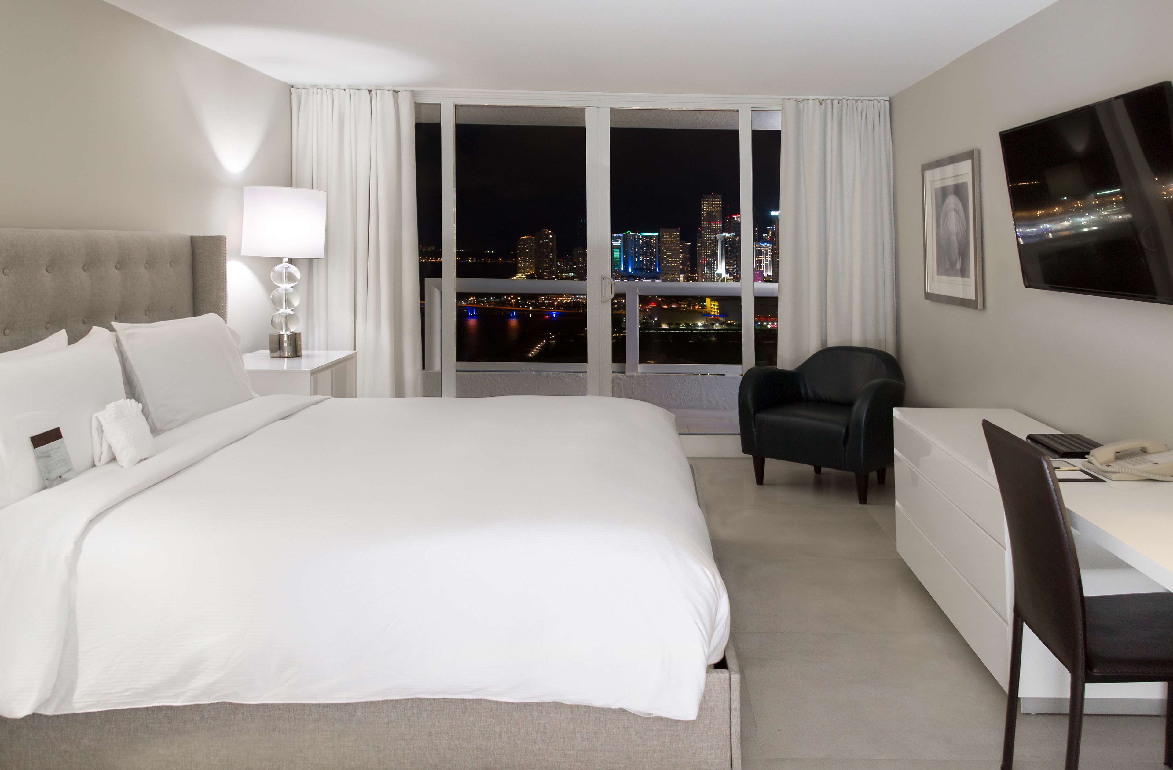 Doubletree Grand Hotel Biscayne Bay Room Type - 3 BDRM RESIDENCE - 3 BEDS