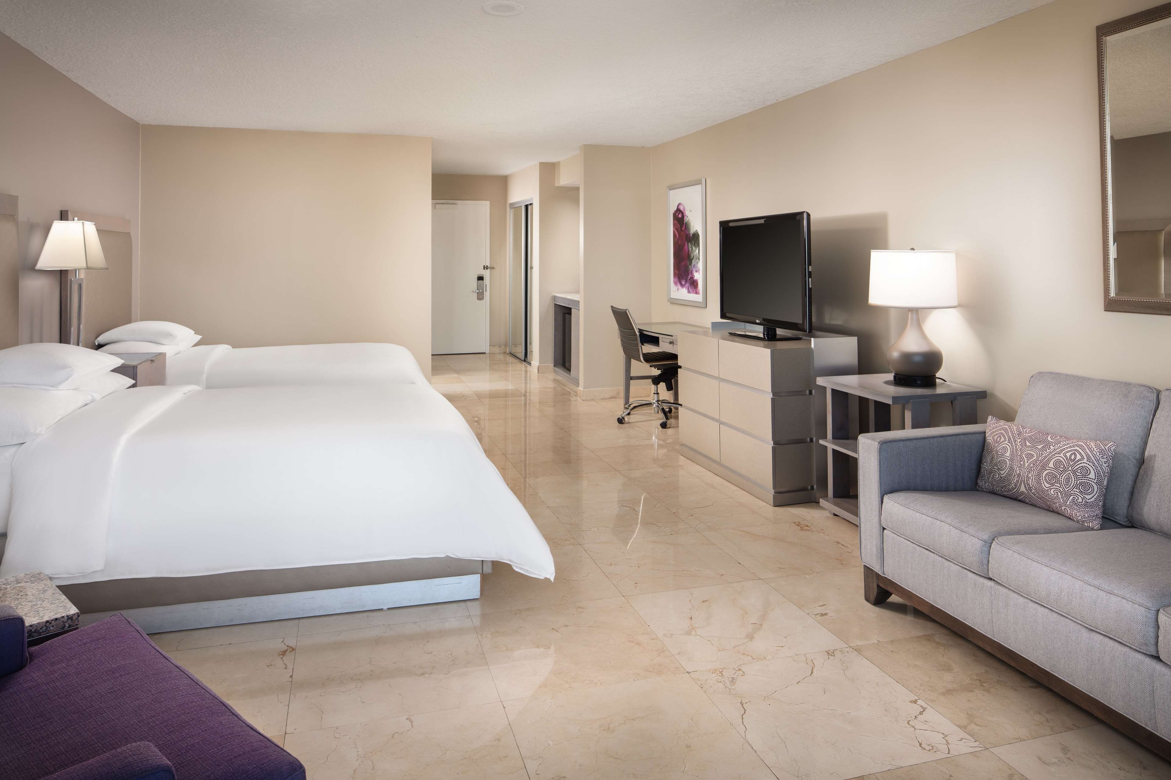Doubletree Grand Hotel Biscayne Bay Room Type - TWO DOUBLES BAYVIEW BALCNY