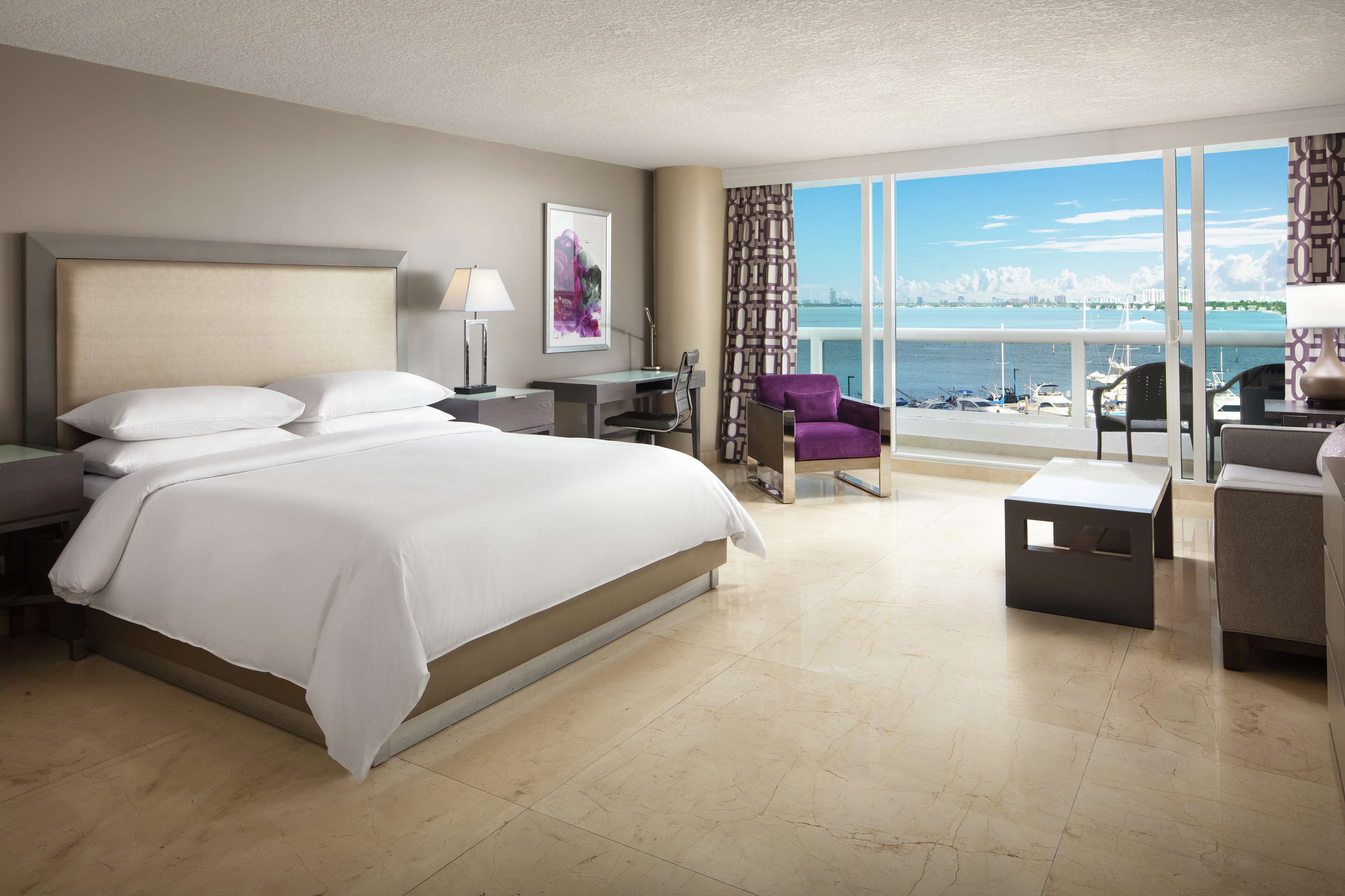 Doubletree Grand Hotel Biscayne Bay Room Type - JUNIOR SUITE BAYVW BALCNY