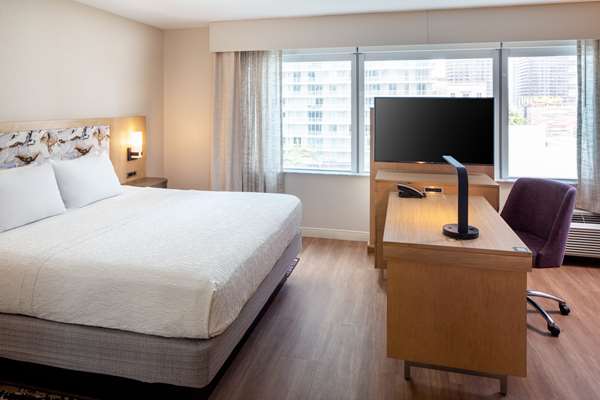  - Hampton Inn & Suites Brickell Downtown Miami - I-95, Exit 1B