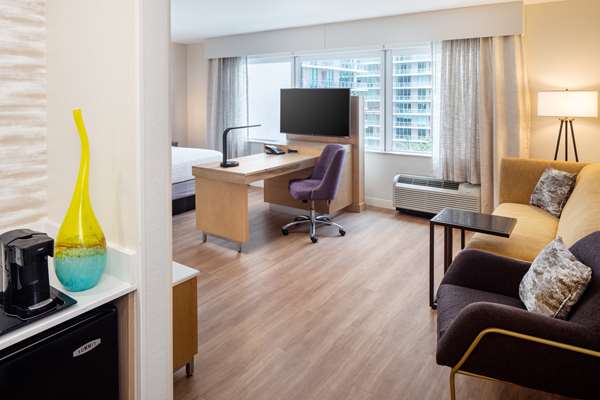  - Hampton Inn & Suites Brickell Downtown Miami - I-95, Exit 1B