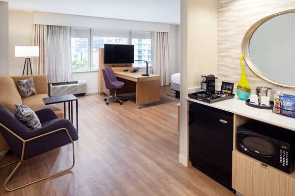  - Hampton Inn & Suites Brickell Downtown Miami - I-95, Exit 1B