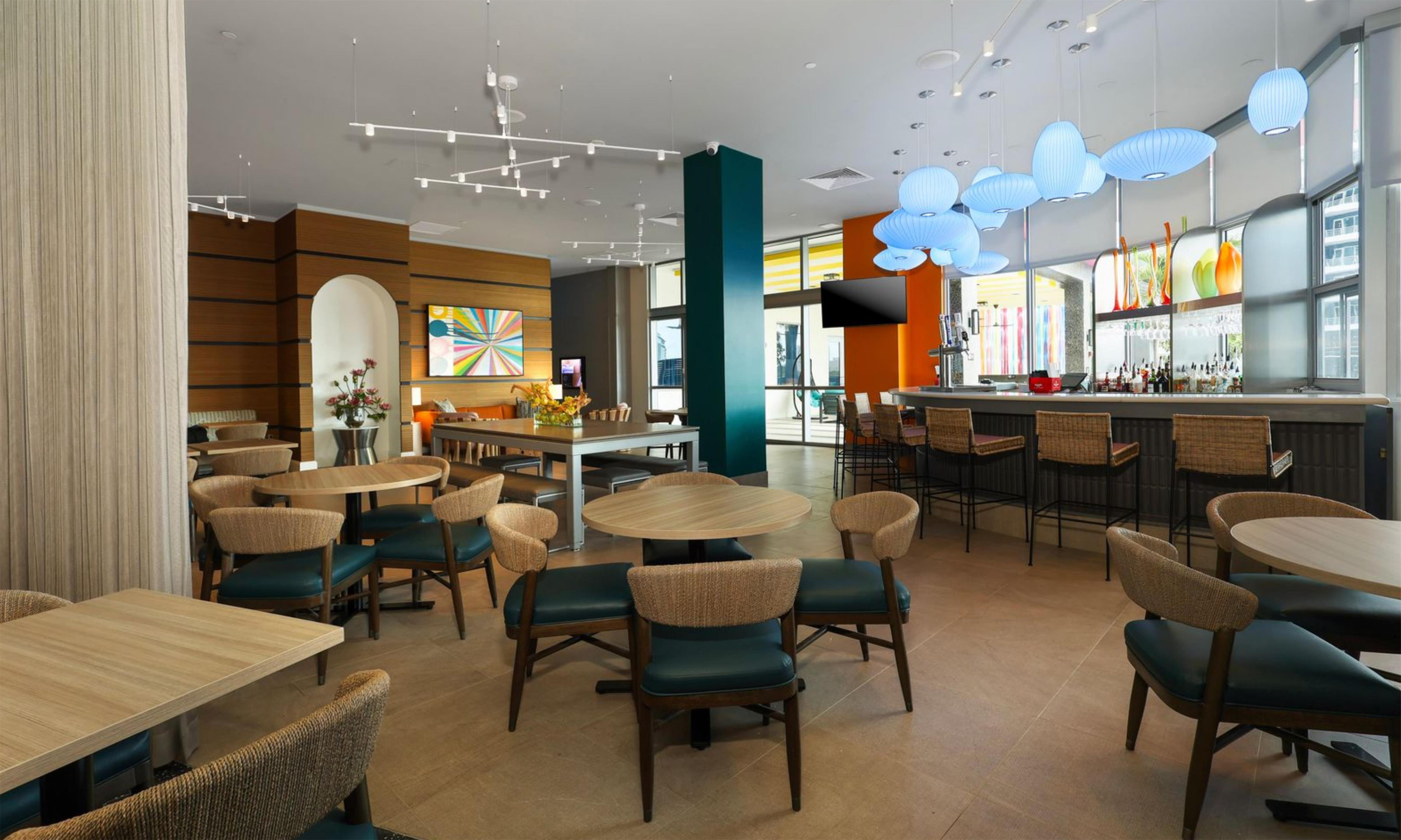 BarLounge | Hampton Inn & Suites Miami/Brickell-Downtown