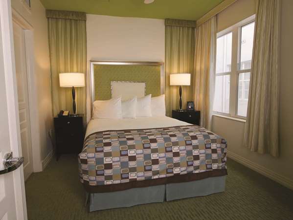  - Hilton Grand Vacations Hotel at McAlpin Ocean Plaza Miami Beach