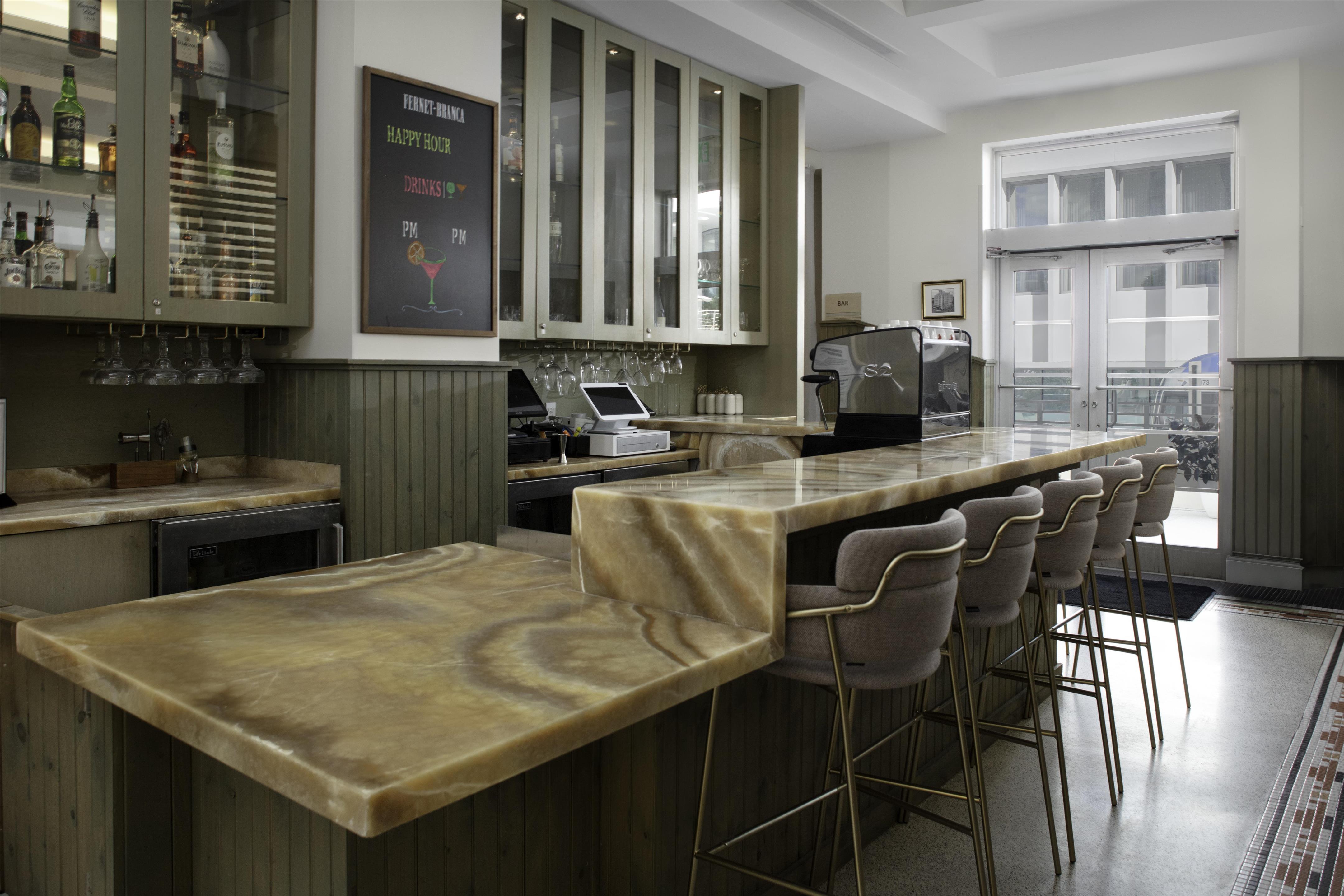 BarLounge | Hilton Garden Inn Miami South Beach