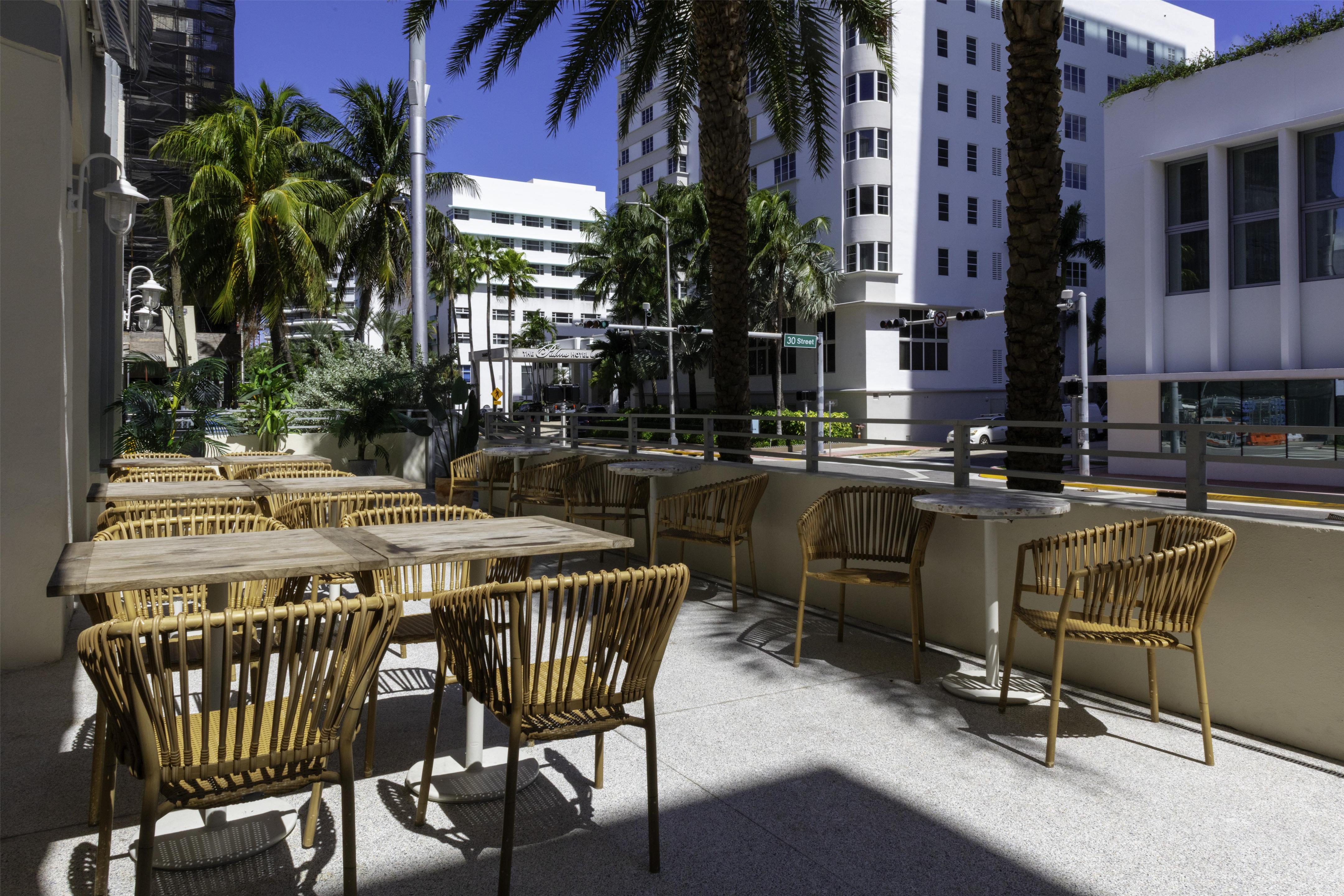 Exterior | Hilton Garden Inn Miami South Beach